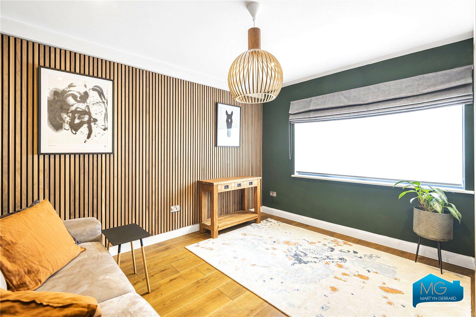 4 bedroom Semi-Detached House to rent - Martyn Gerrard