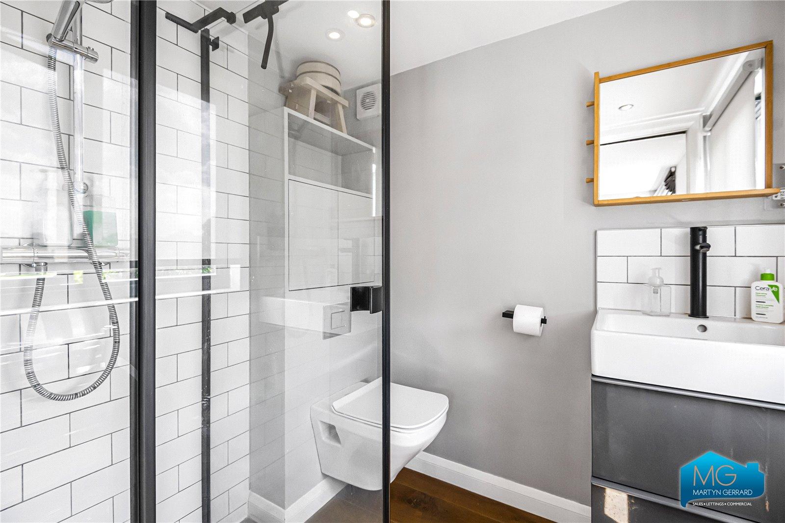 4 bedroom Semi-Detached House to rent - Martyn Gerrard