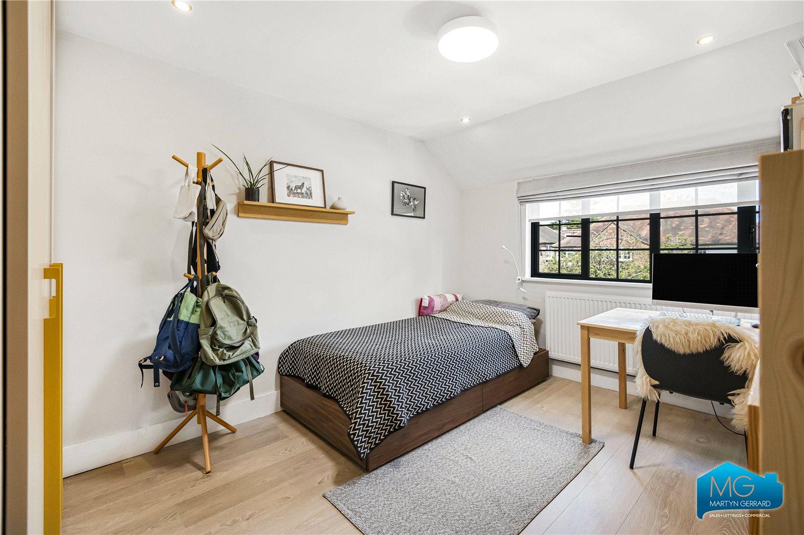 4 bedroom Semi-Detached House to rent - Martyn Gerrard