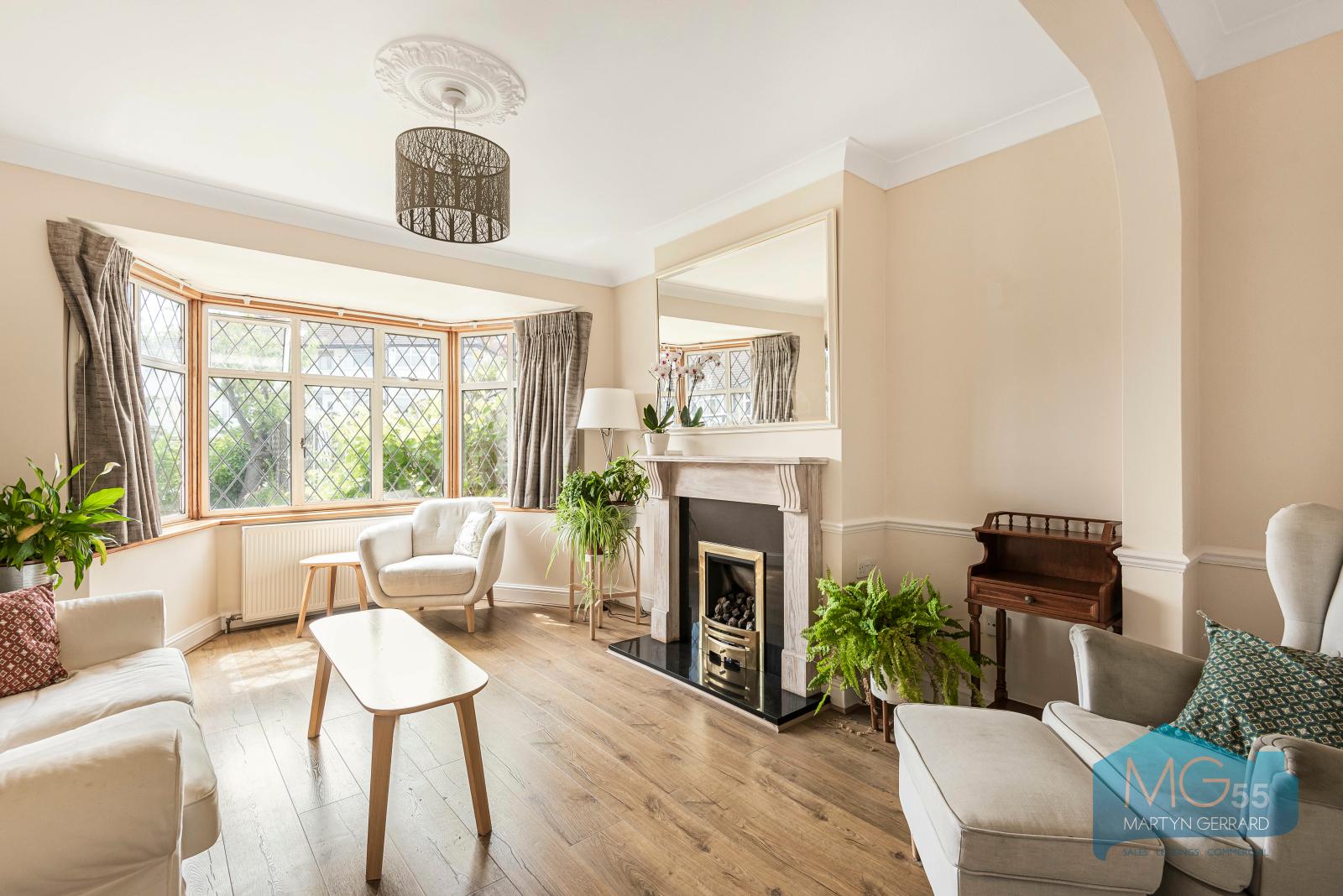3 bedroom Semi-Detached House to rent - Martyn Gerrard