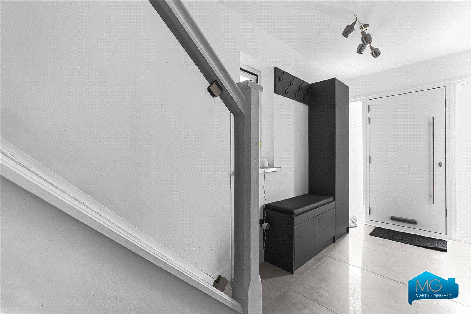 4 bedroom Semi-Detached House to rent - Martyn Gerrard