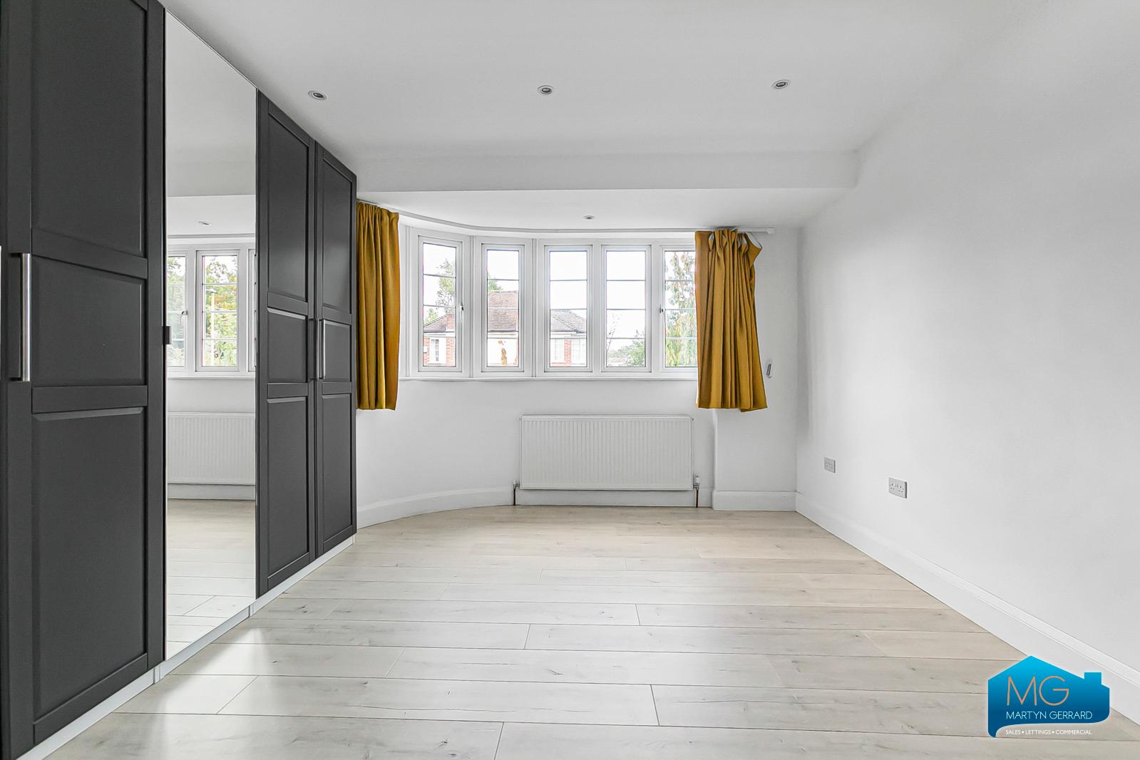 3 bedroom Semi-Detached House to rent - Martyn Gerrard