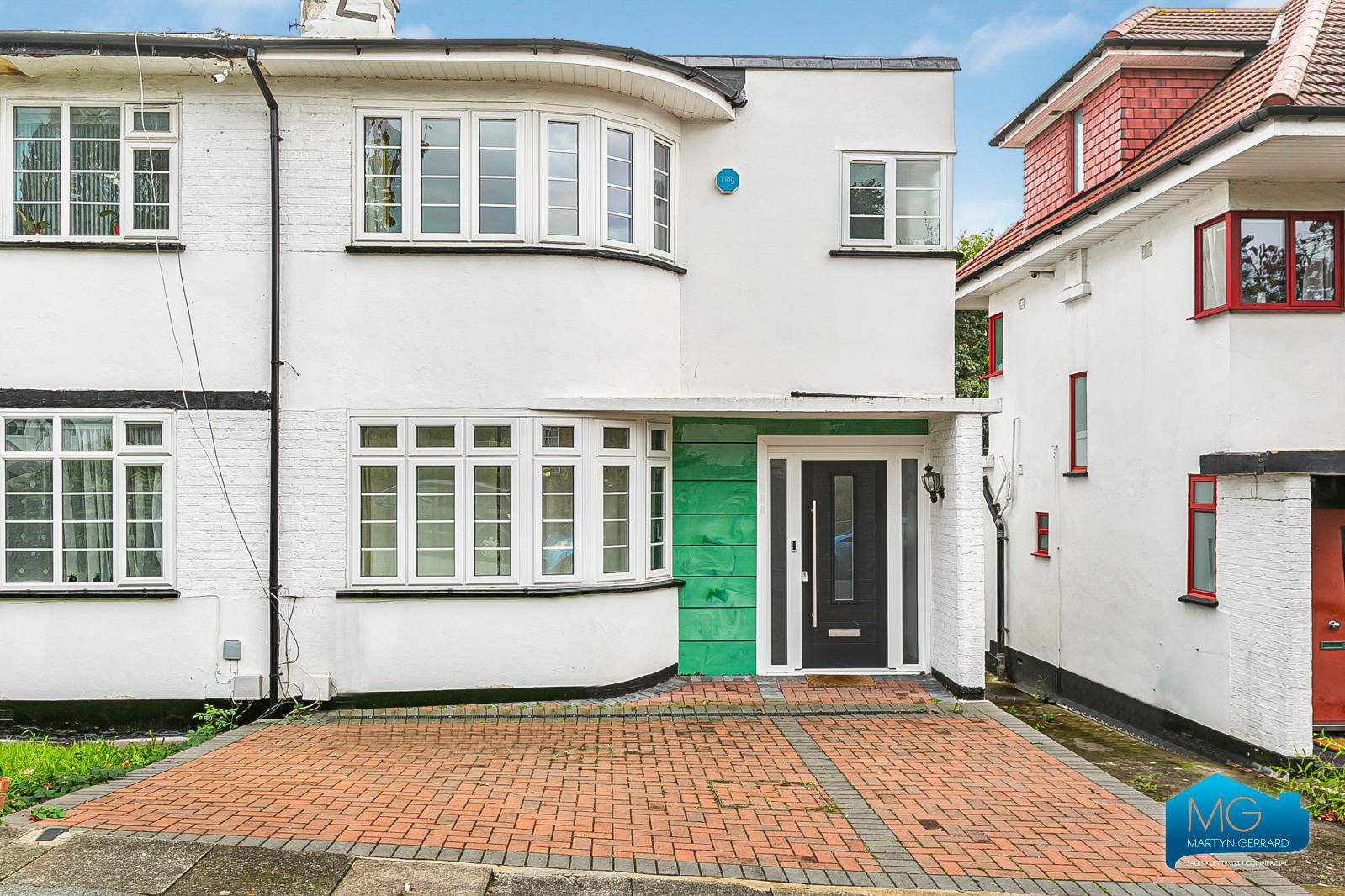 3 bedroom Semi-Detached House to rent - Martyn Gerrard