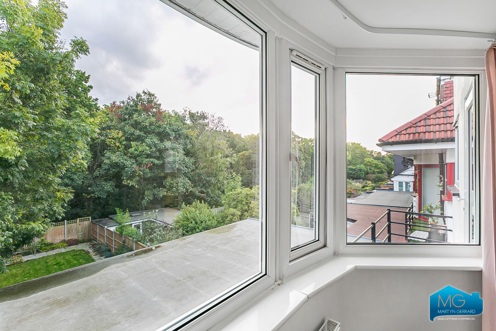 3 bedroom Semi-Detached House to rent - Martyn Gerrard