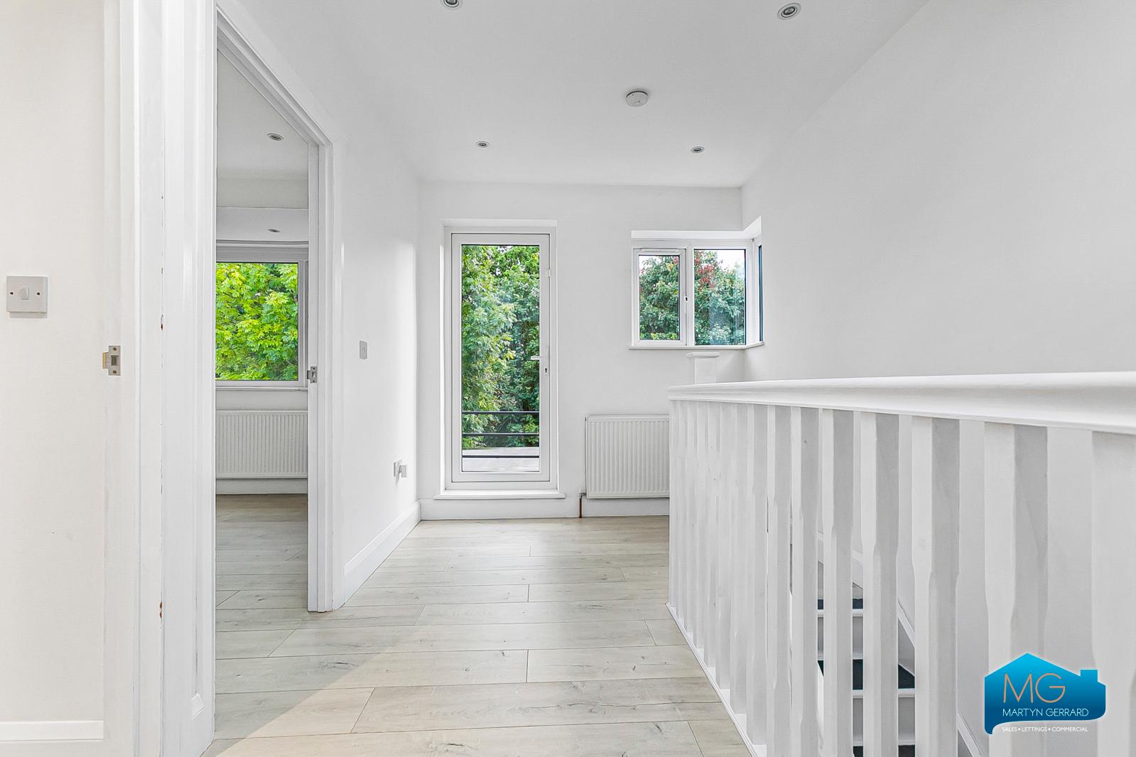 3 bedroom Semi-Detached House to rent - Martyn Gerrard