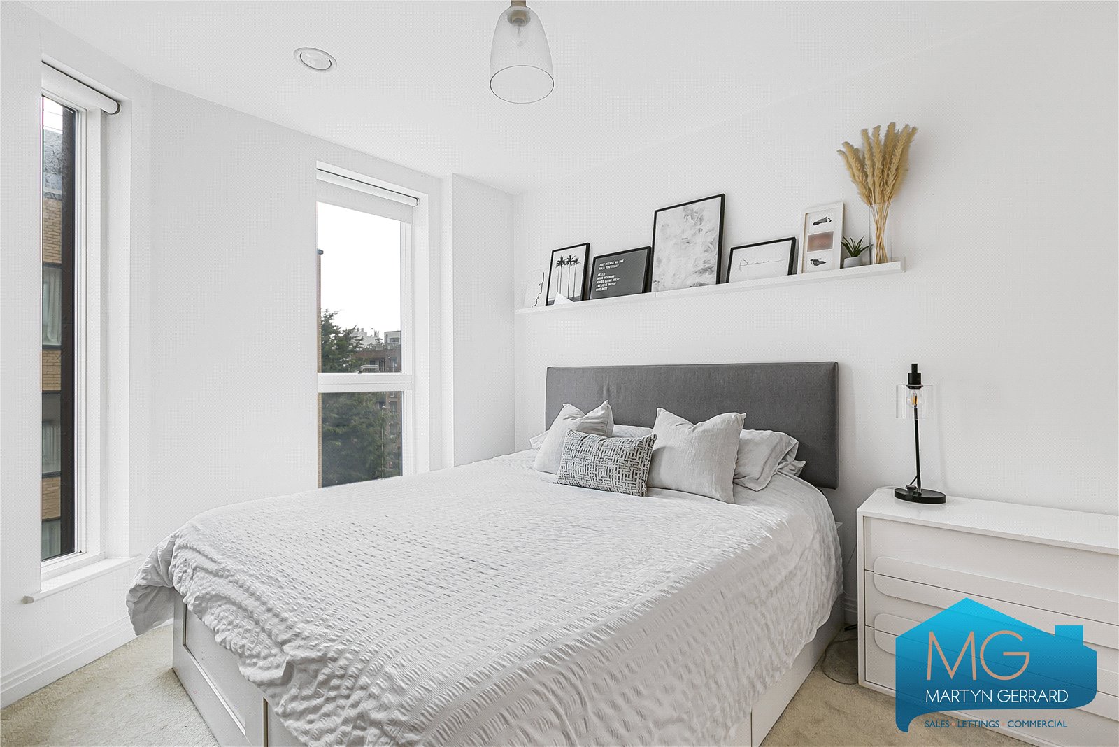 2 bedroom Apartment for sale - Martyn Gerrard