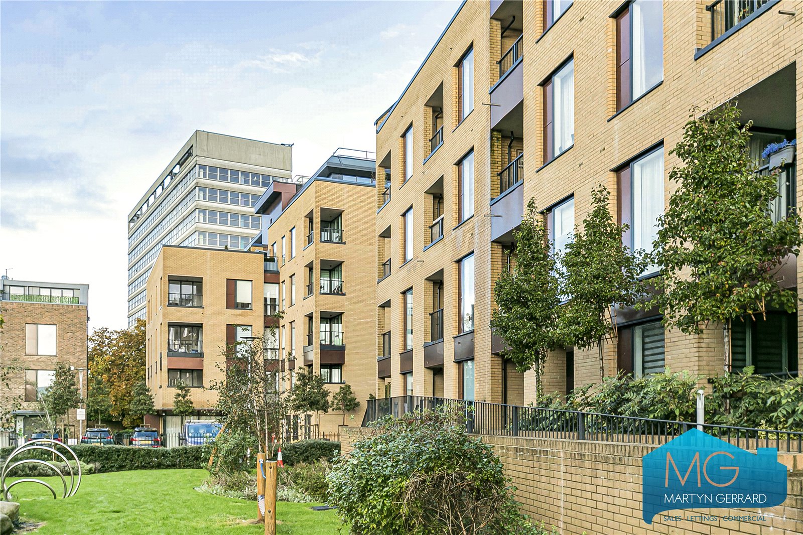 2 bedroom Apartment for sale - Martyn Gerrard