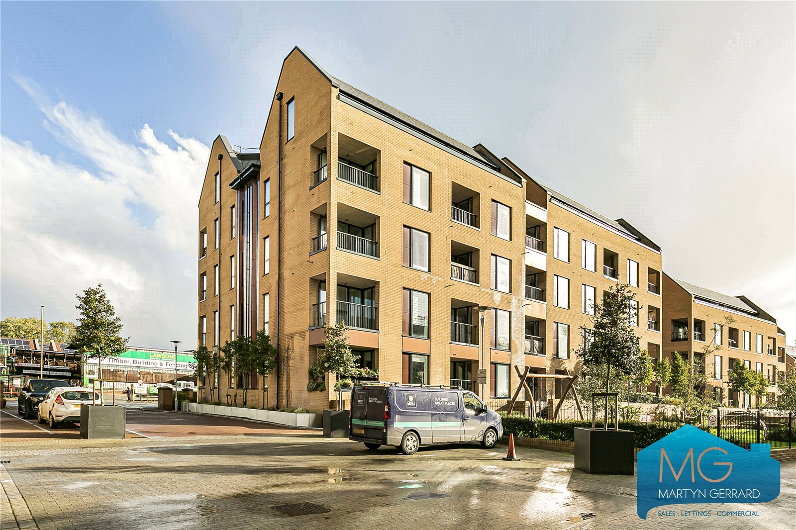 Quayle Crescent, Whetstone, London, N20+  - Martyn Gerrard