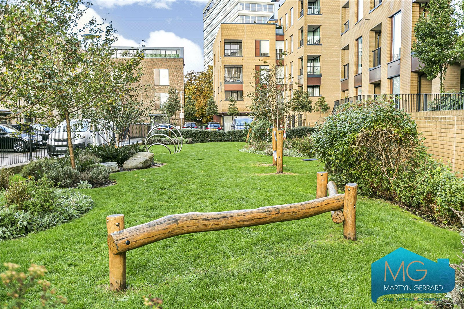 2 bedroom Apartment for sale - Martyn Gerrard