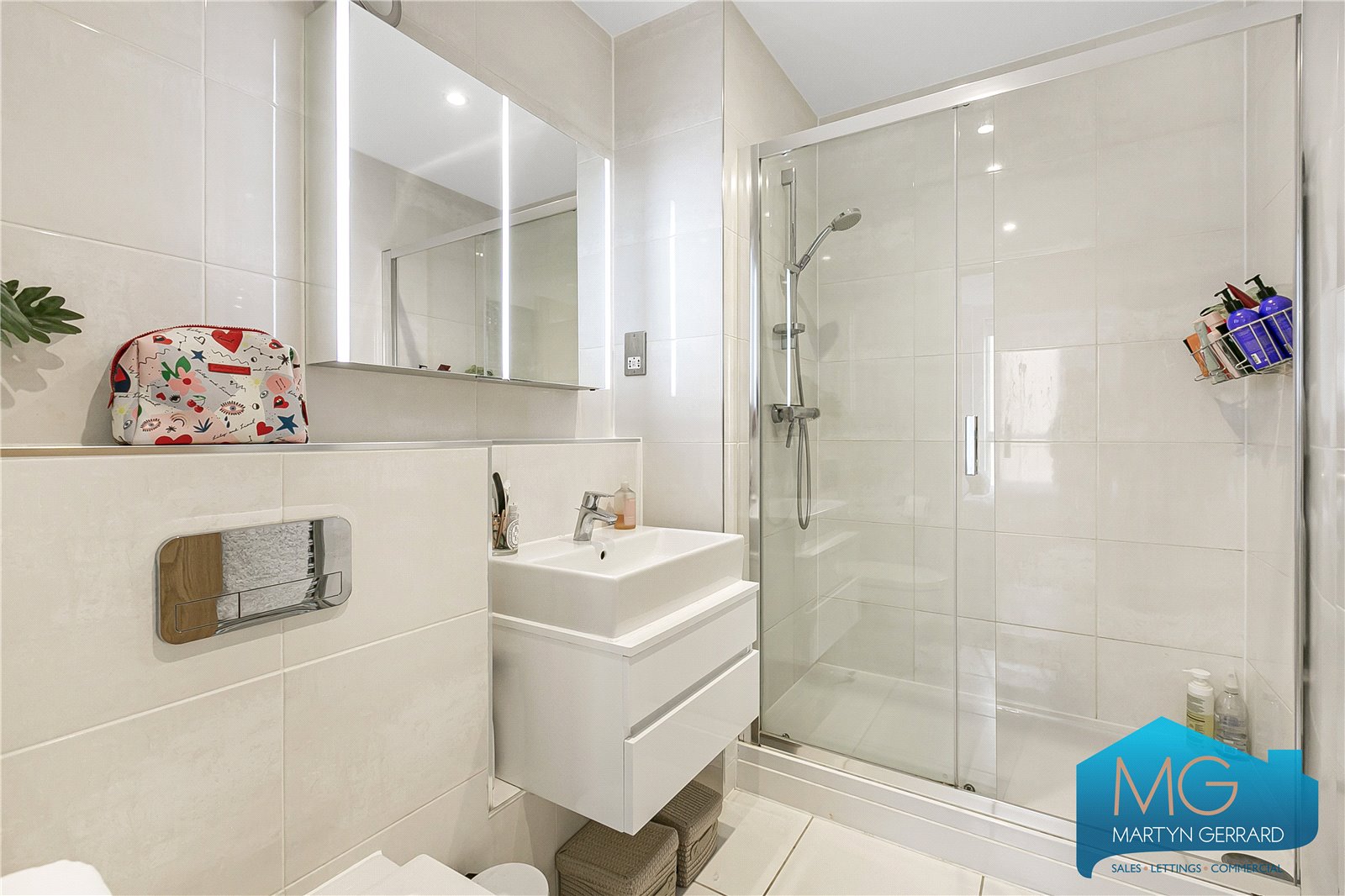 2 bedroom Apartment for sale - Martyn Gerrard