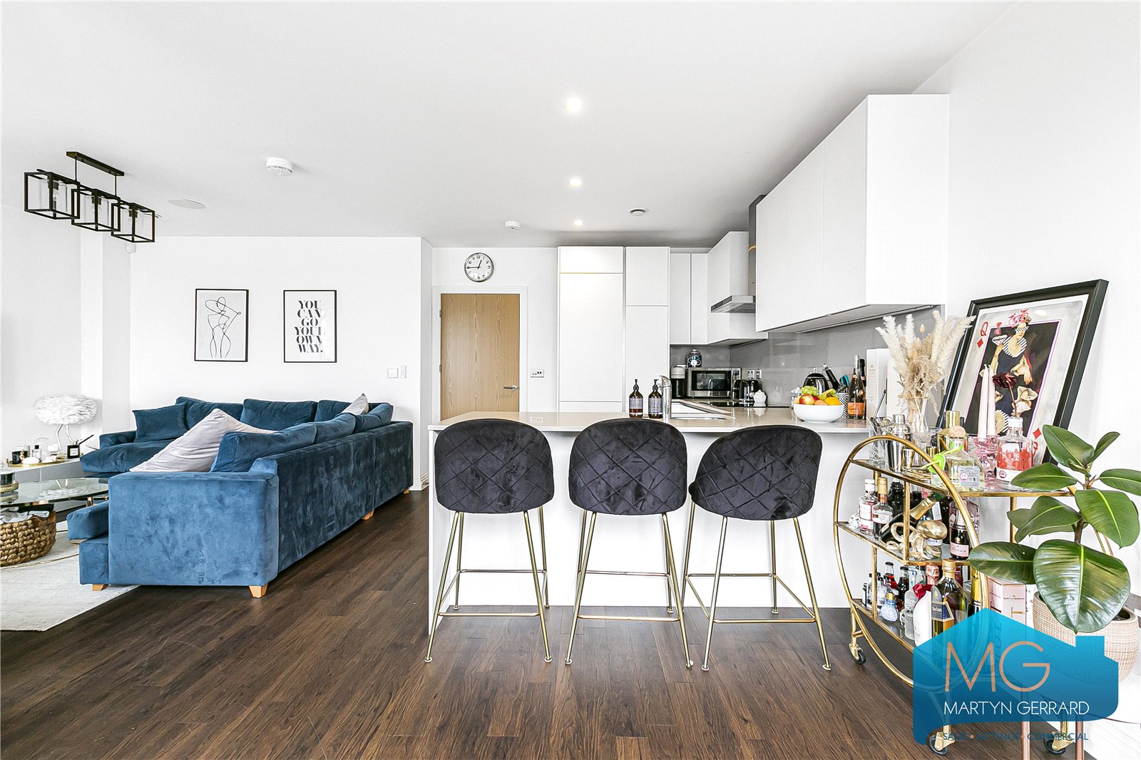 2 bedroom Apartment for sale - Martyn Gerrard