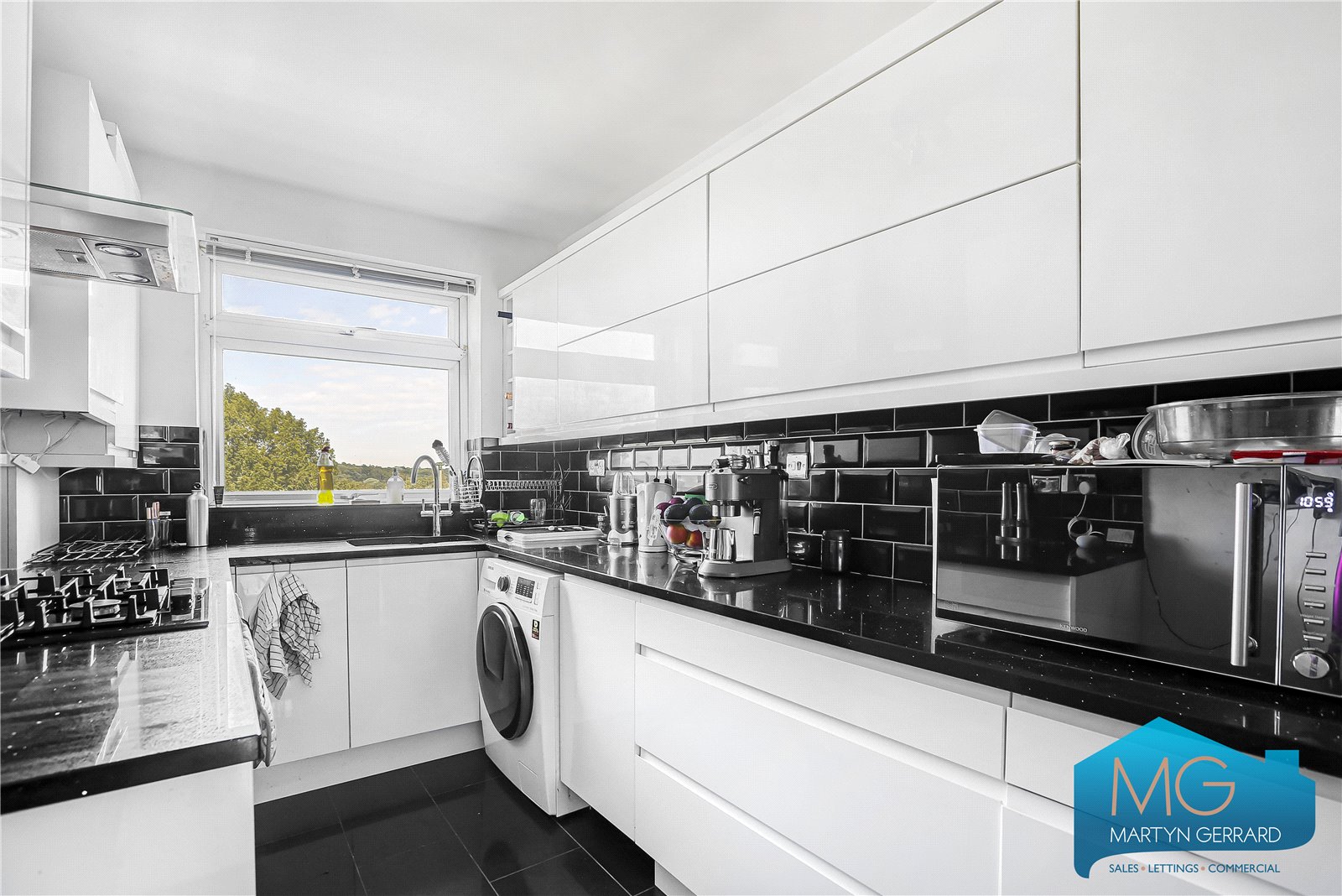 2 bedroom Apartment for sale - Martyn Gerrard