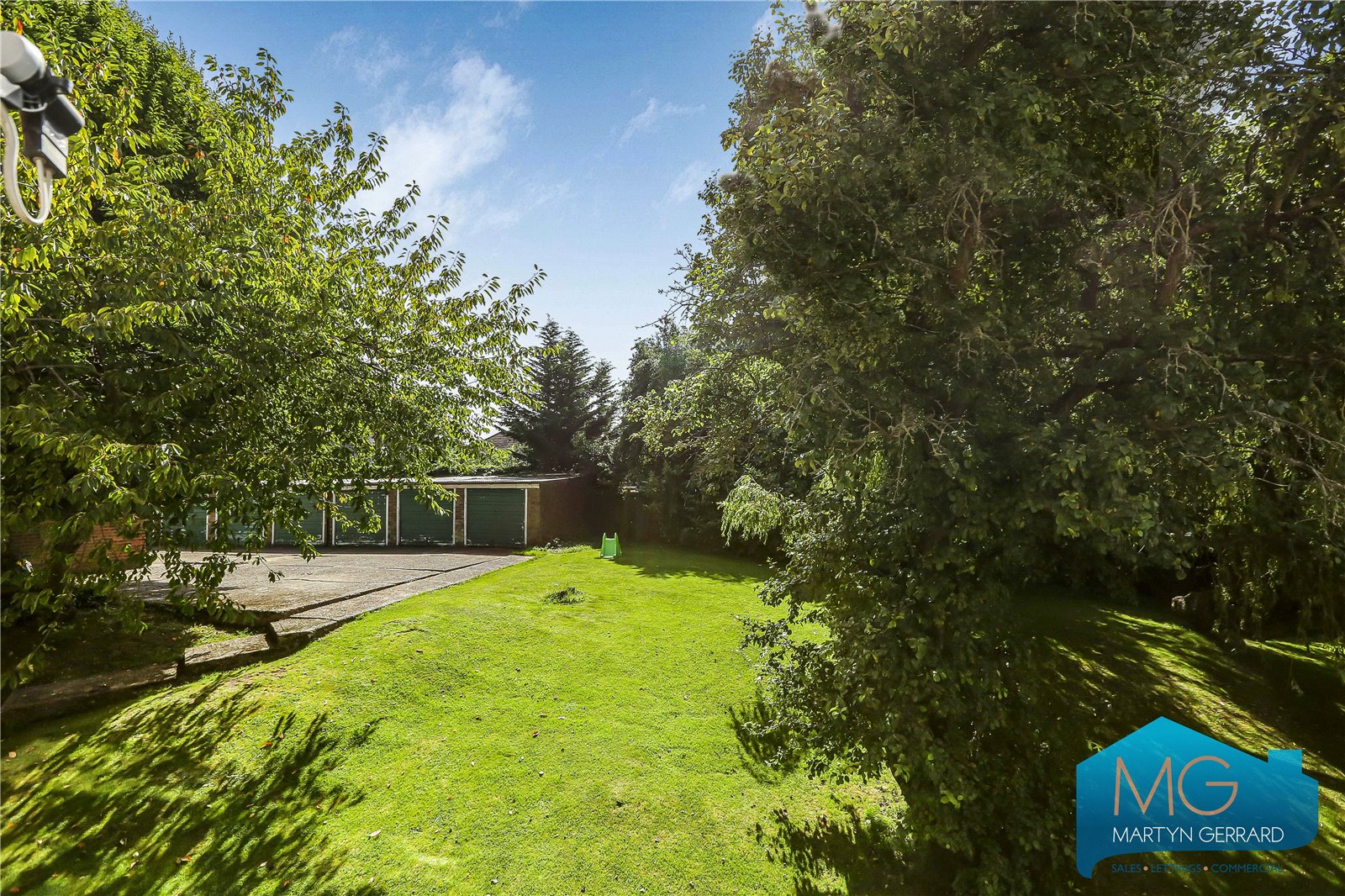2 bedroom Apartment for sale - Martyn Gerrard