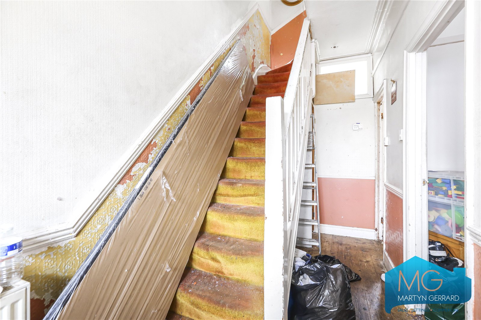 3 bedroom Terraced House for sale - Martyn Gerrard