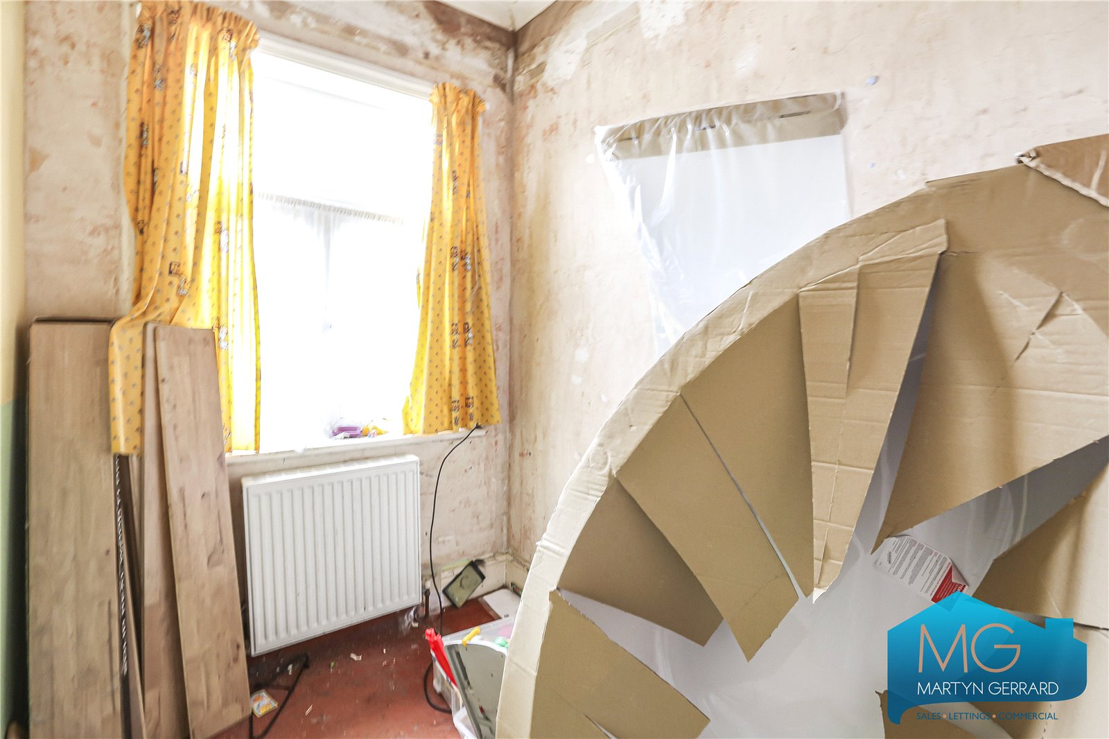 3 bedroom Terraced House for sale - Martyn Gerrard