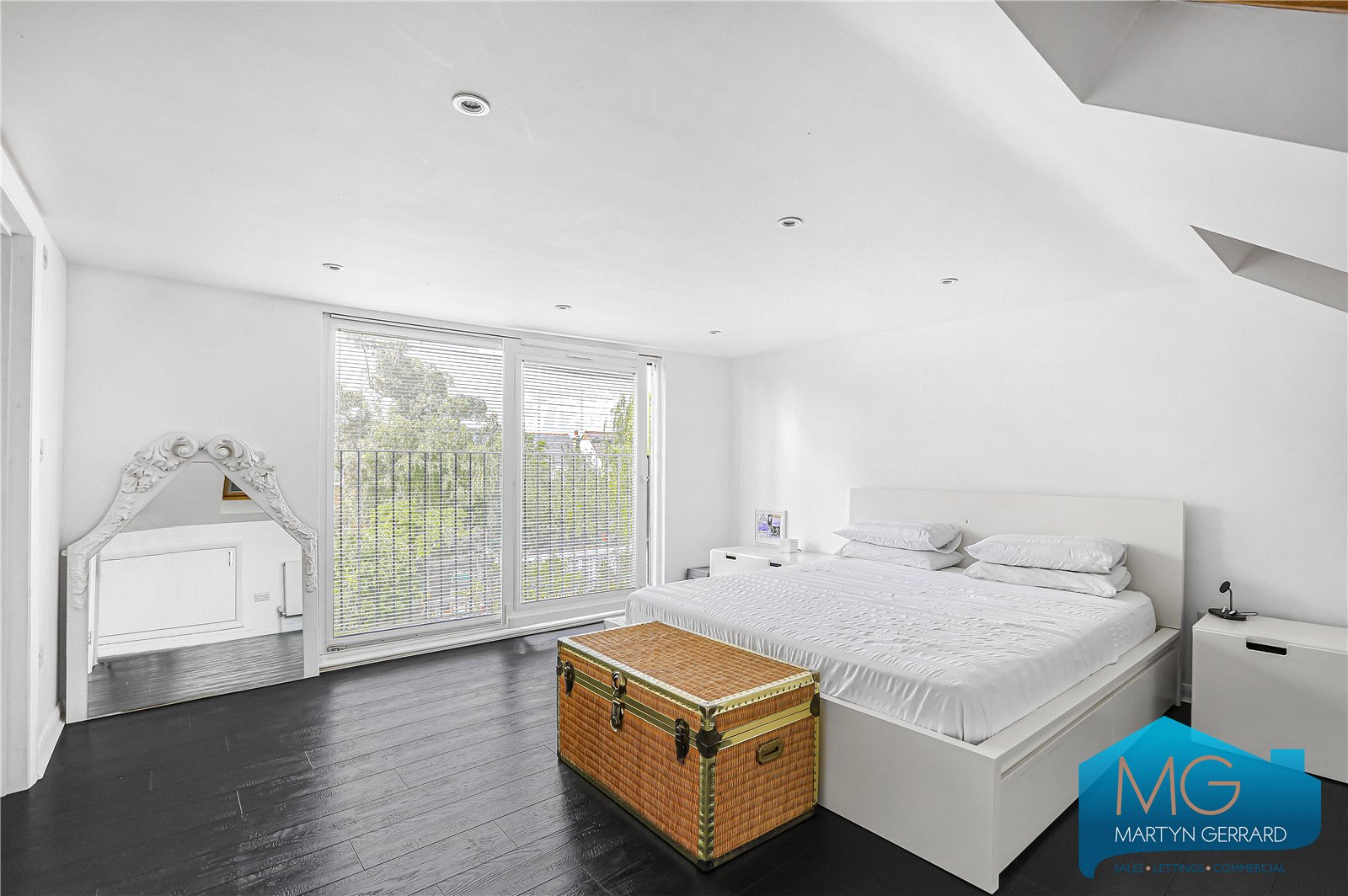 4 bedroom Semi-Detached House for sale - Martyn Gerrard