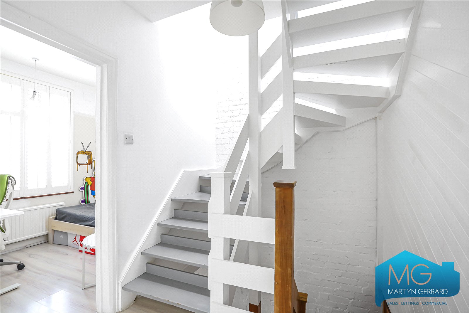 4 bedroom Semi-Detached House for sale - Martyn Gerrard