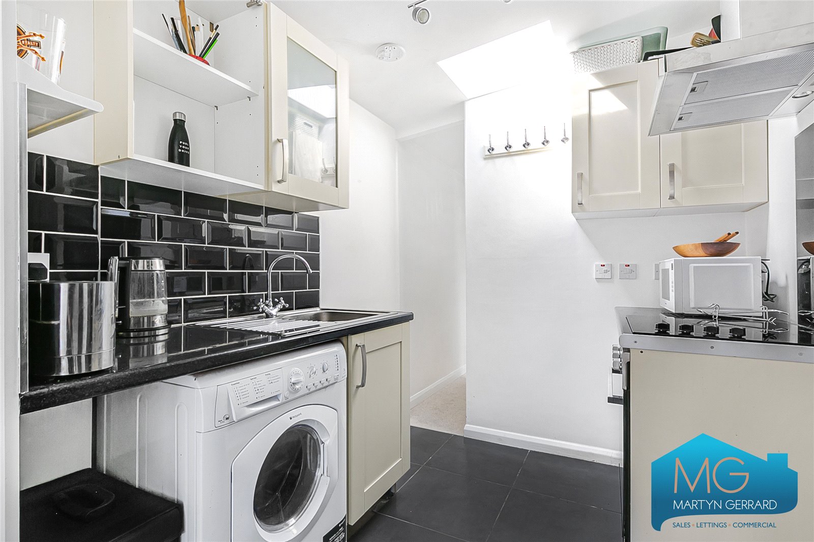 4 bedroom Semi-Detached House for sale - Martyn Gerrard