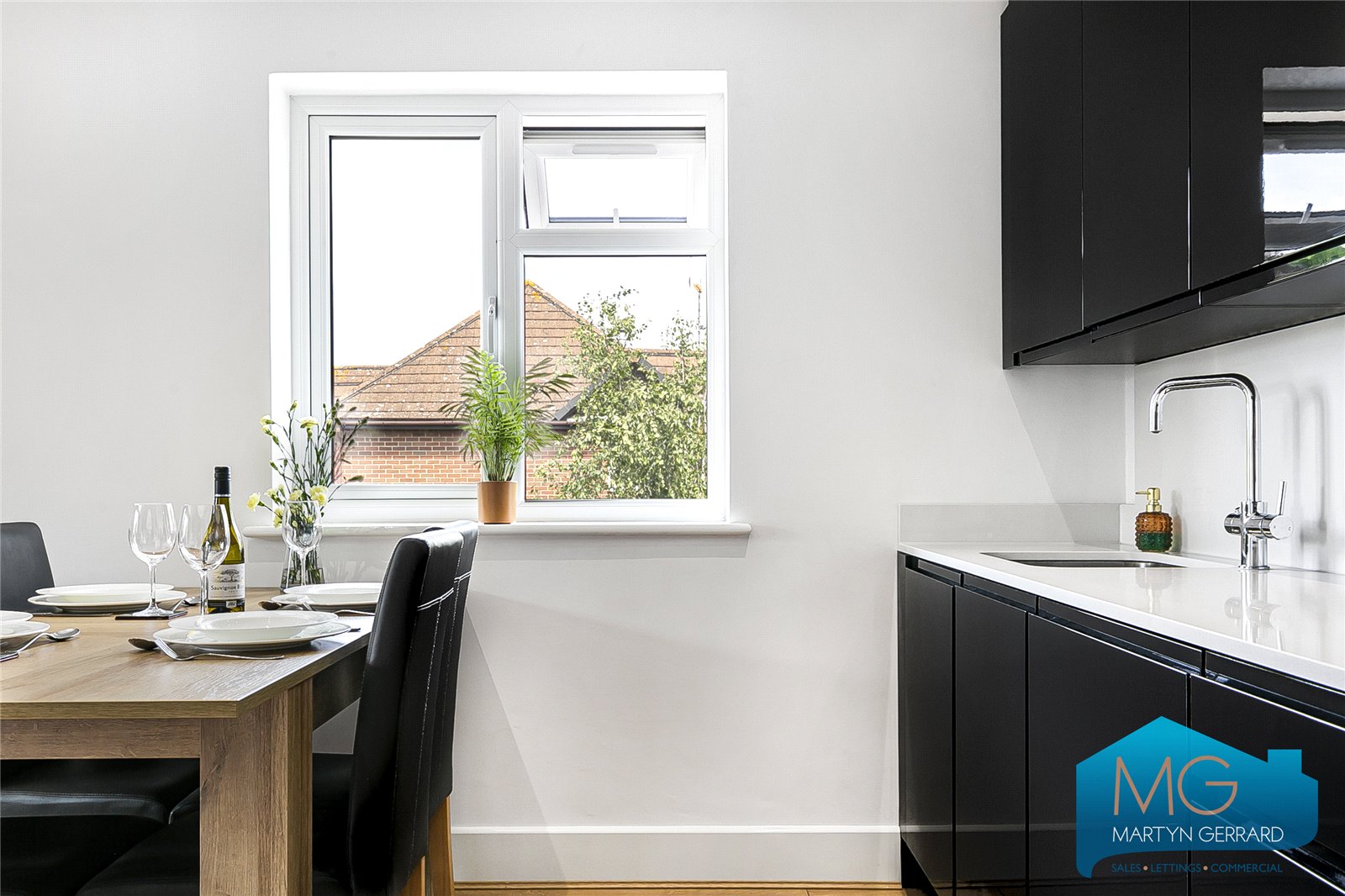 3 bedroom Apartment for sale - Martyn Gerrard