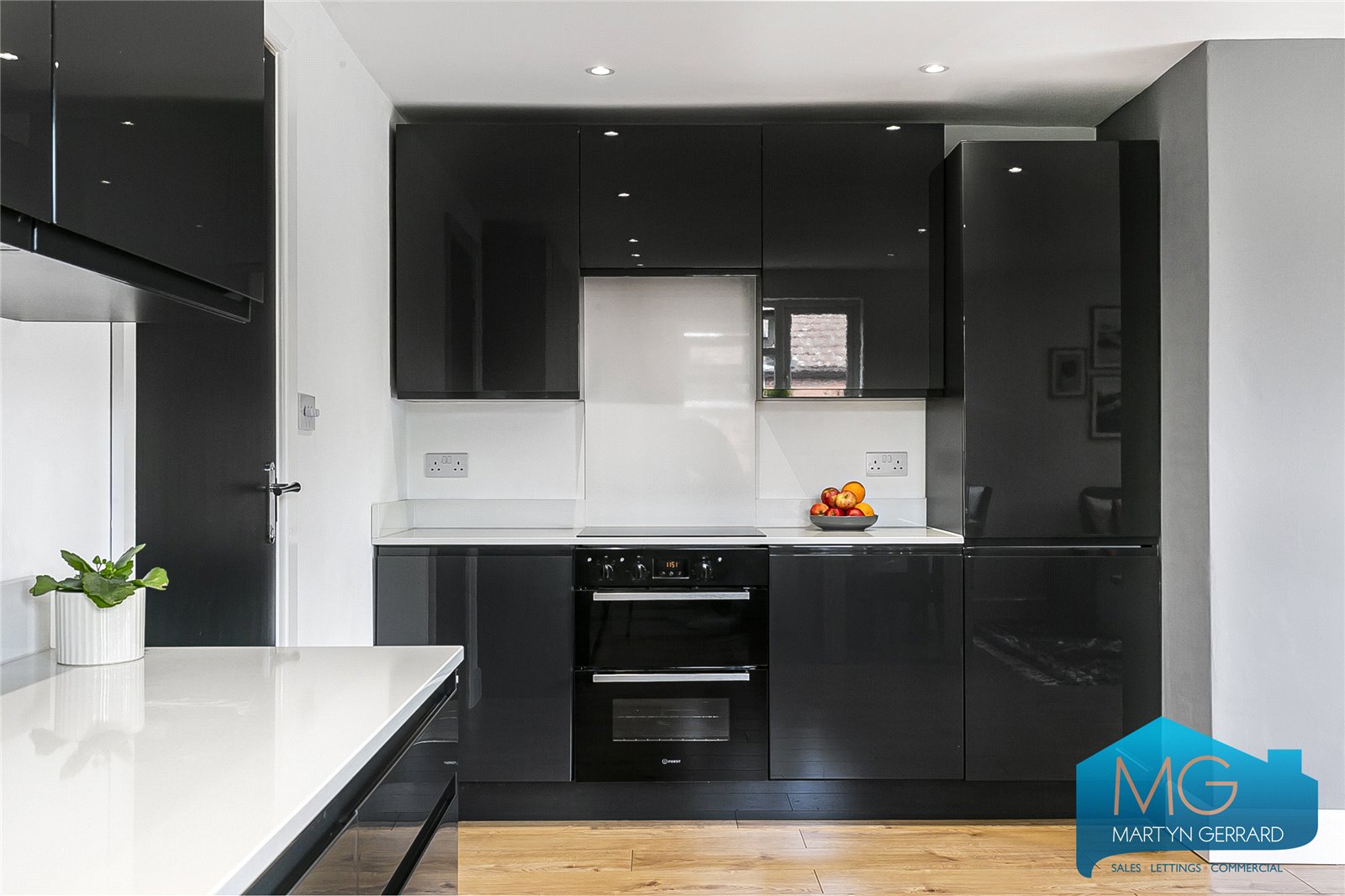 3 bedroom Apartment for sale - Martyn Gerrard