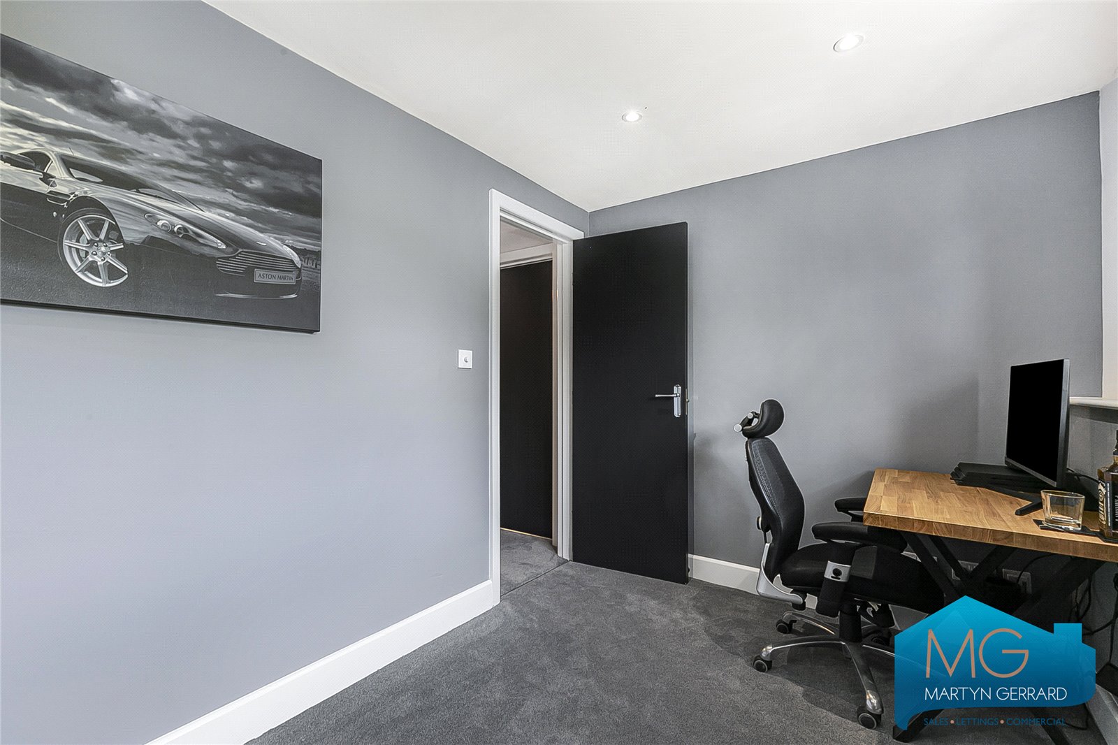 3 bedroom Apartment for sale - Martyn Gerrard