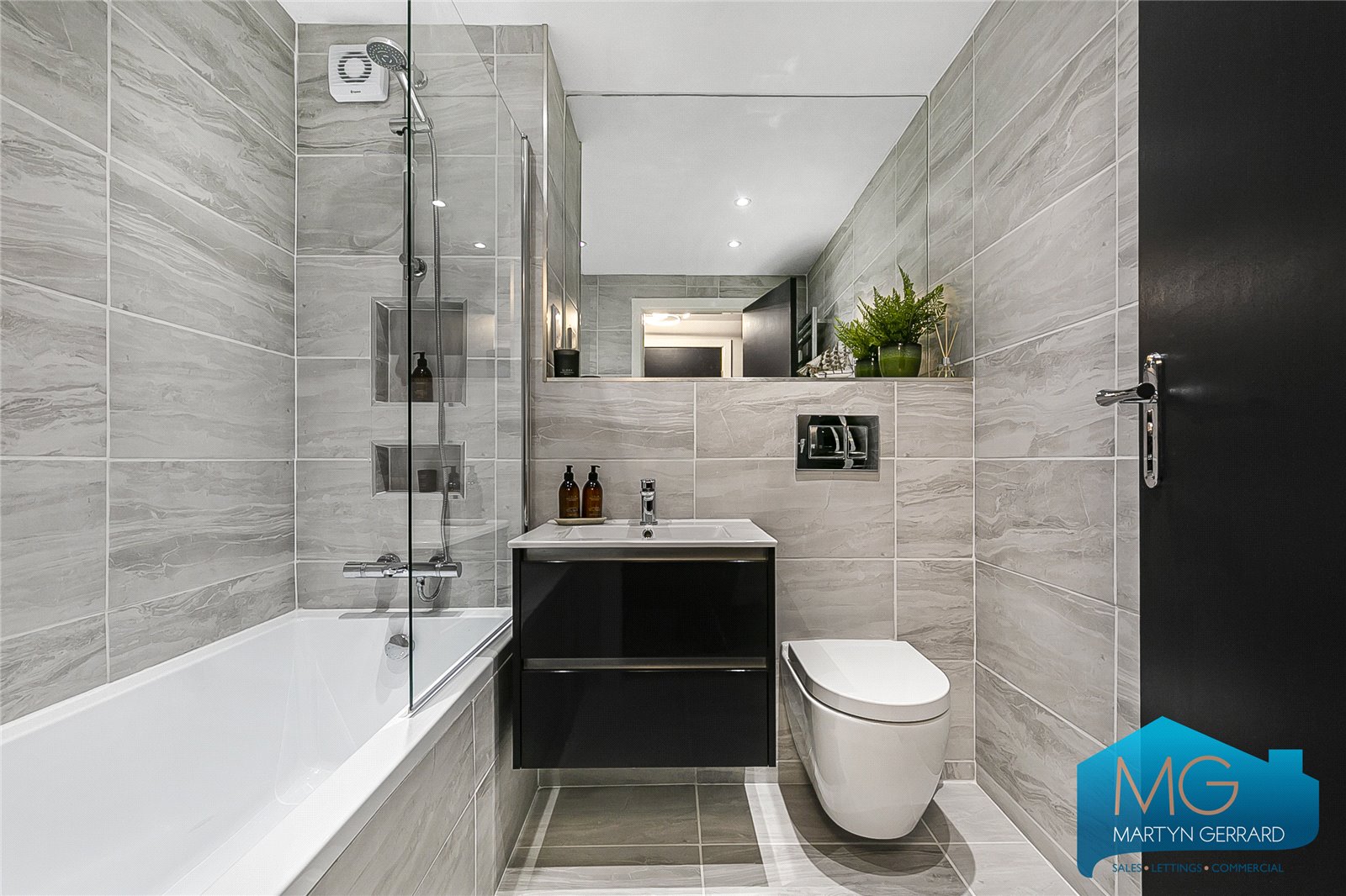 3 bedroom Apartment for sale - Martyn Gerrard