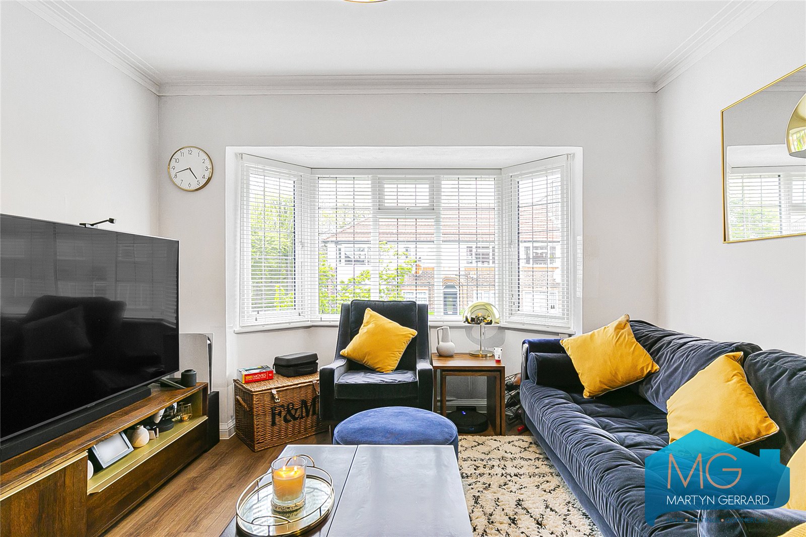 2 bedroom Apartment for sale - Martyn Gerrard