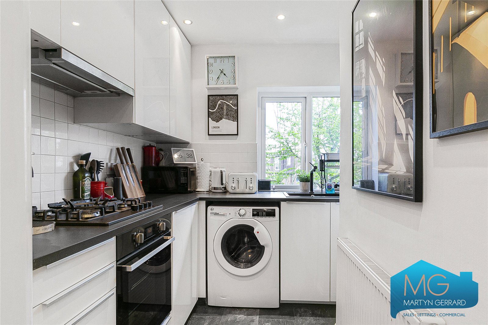 2 bedroom Apartment for sale - Martyn Gerrard