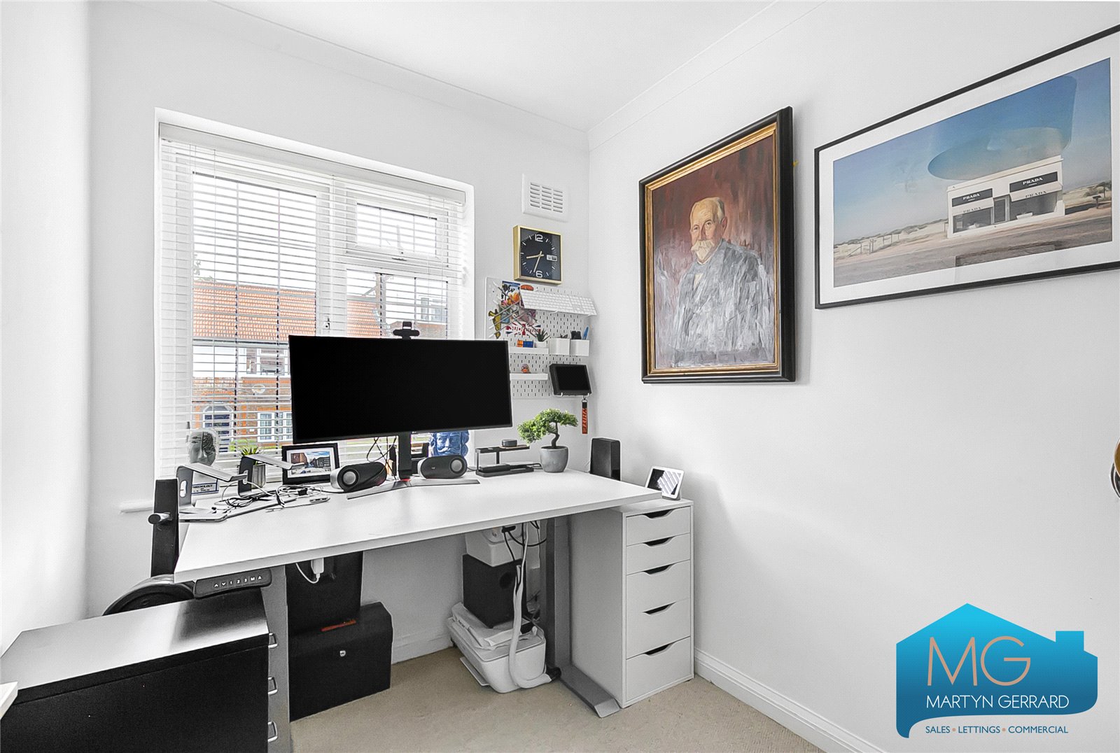 2 bedroom Apartment for sale - Martyn Gerrard