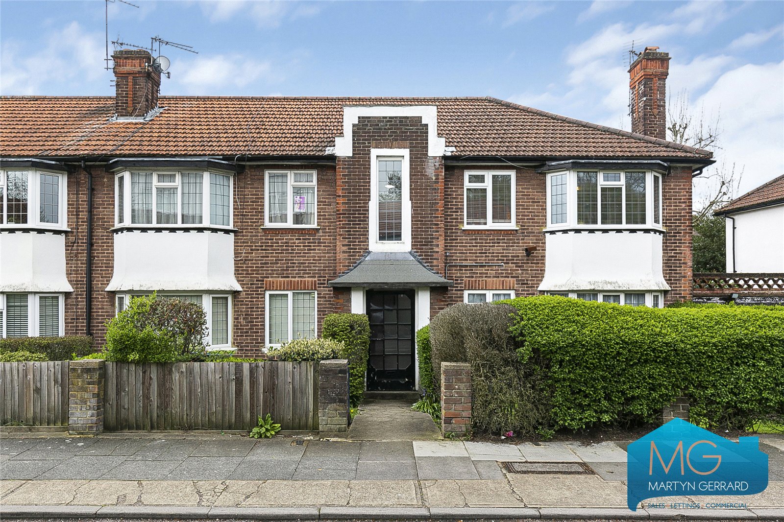 2 bedroom Apartment for sale - Martyn Gerrard