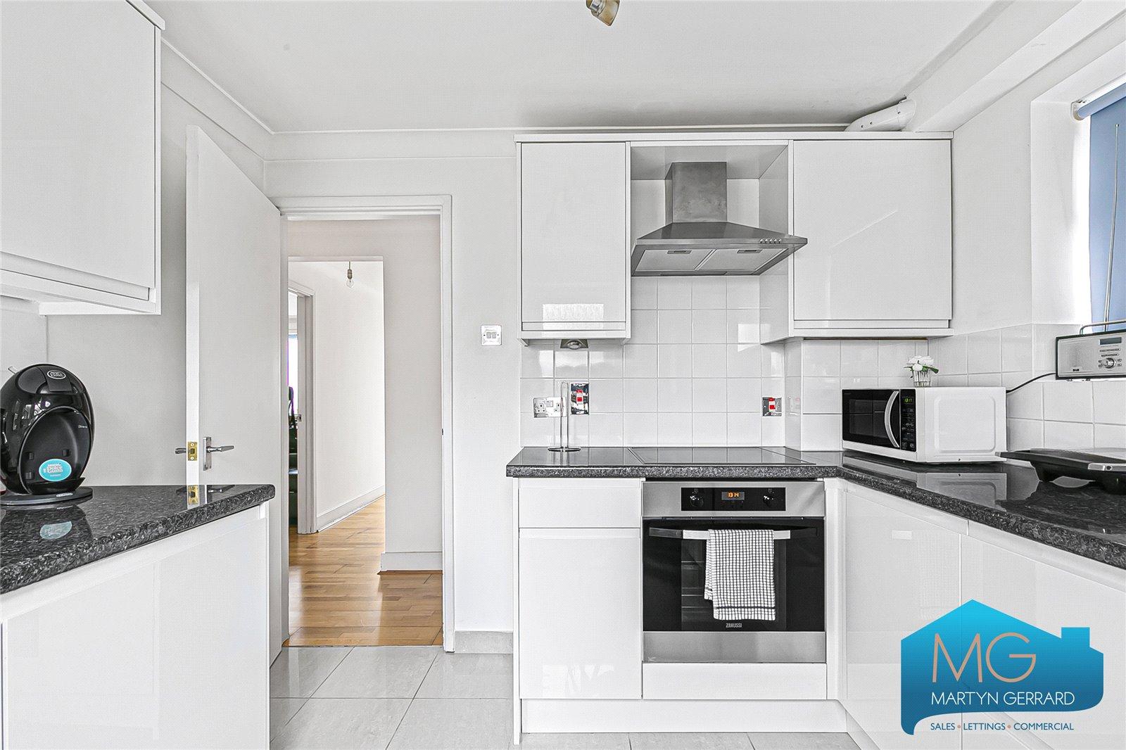 2 bedroom Ground Floor Maisonette for sale - Martyn Gerrard