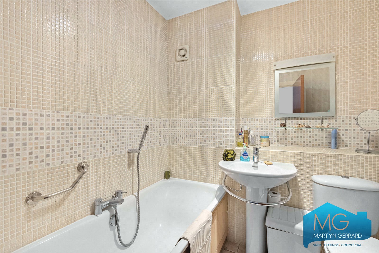 2 bedroom Apartment for sale - Martyn Gerrard