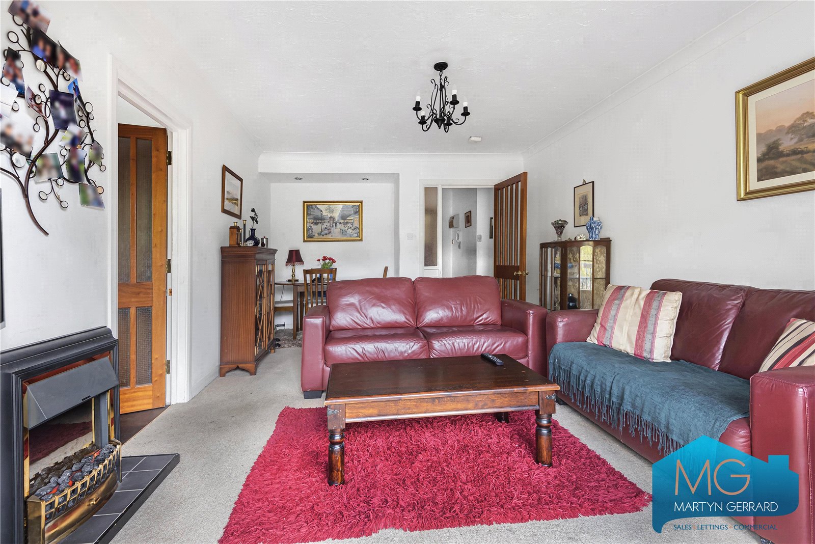 Oakleigh Park North, Whetstone, London, N20+  - Martyn Gerrard