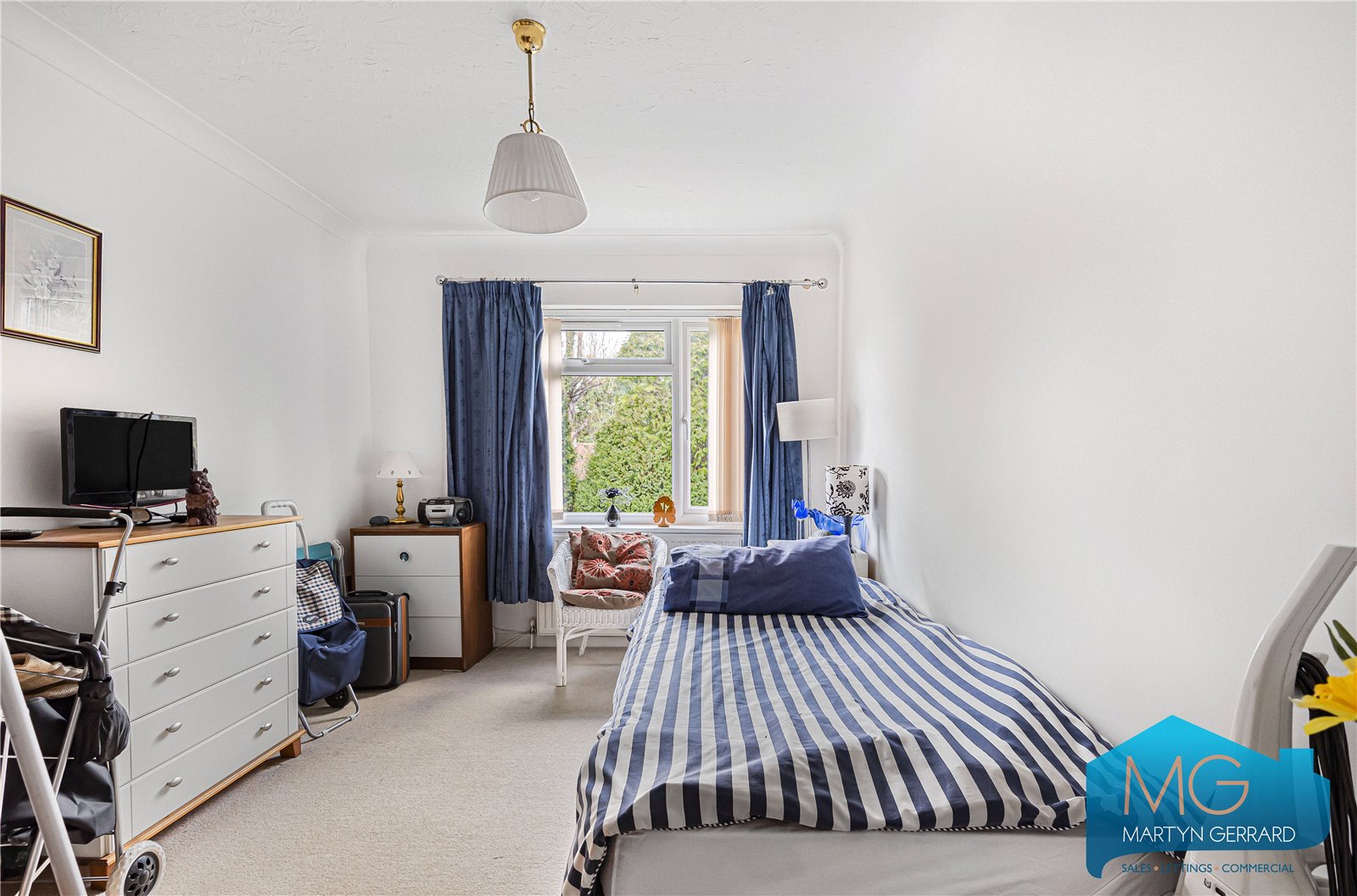 2 bedroom Apartment for sale - Martyn Gerrard