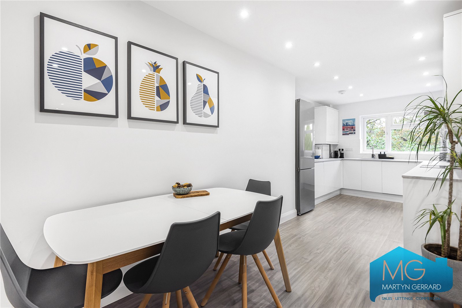 1 bedroom Apartment for sale - Martyn Gerrard