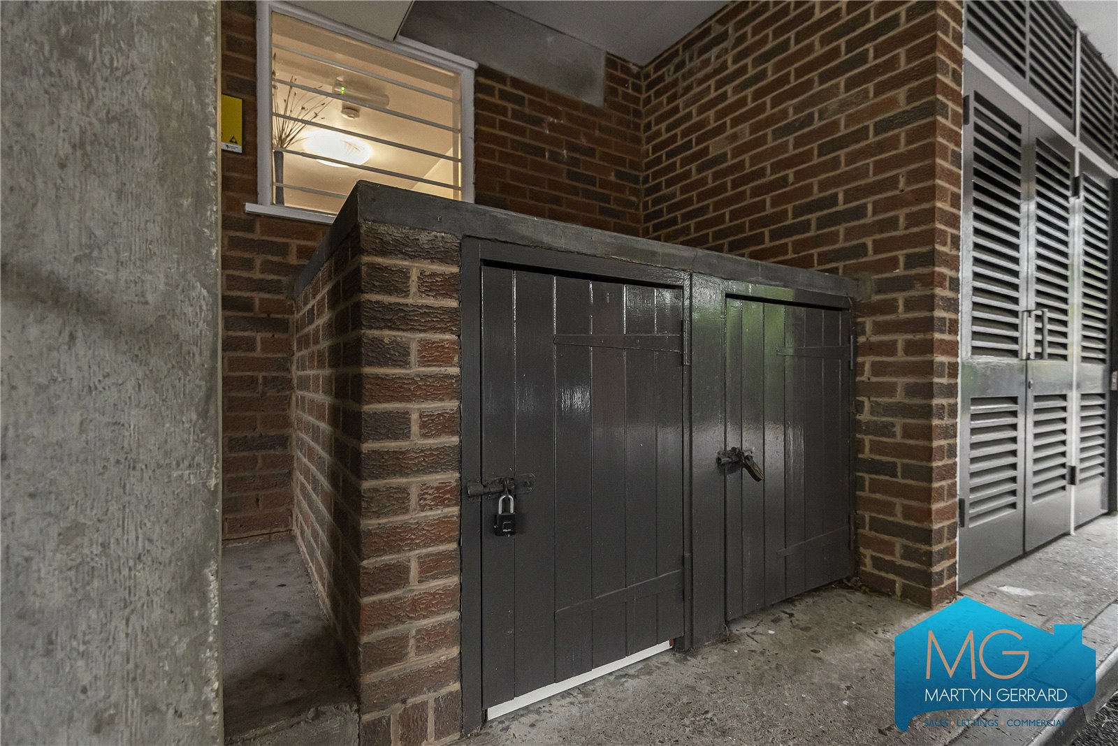 1 bedroom Apartment for sale - Martyn Gerrard