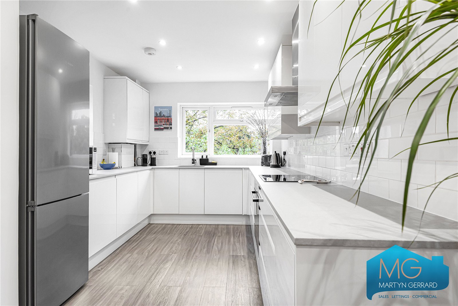 1 bedroom Apartment for sale - Martyn Gerrard