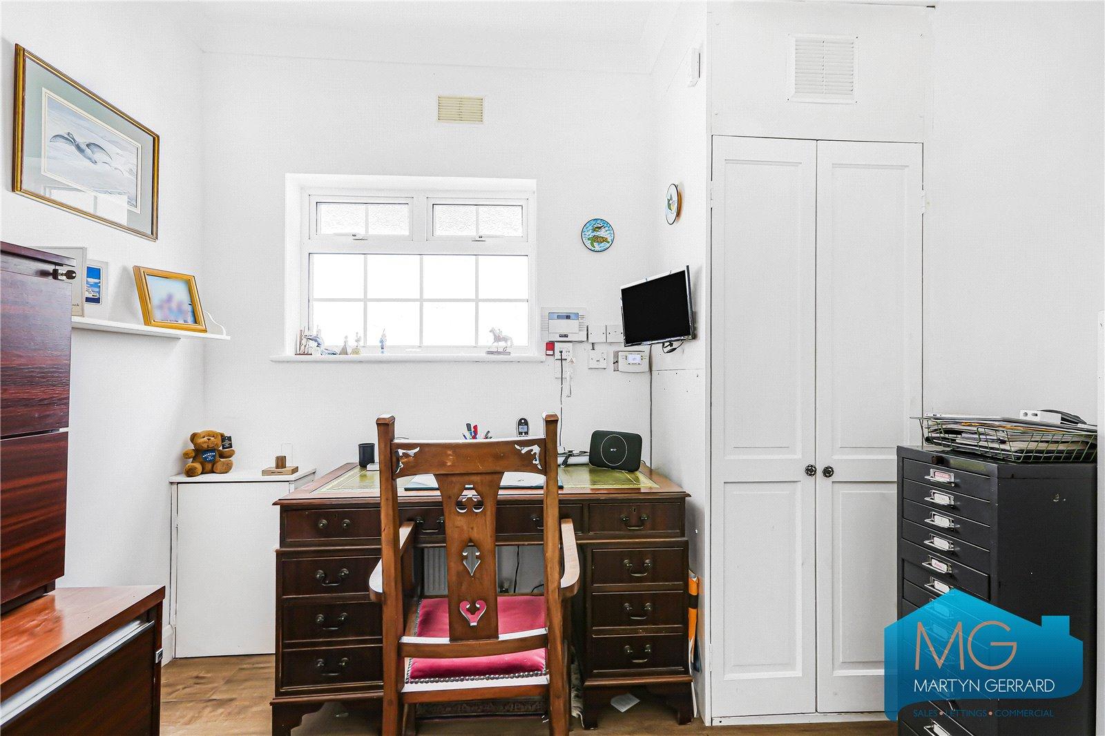 4 bedroom Detached House for sale - Martyn Gerrard