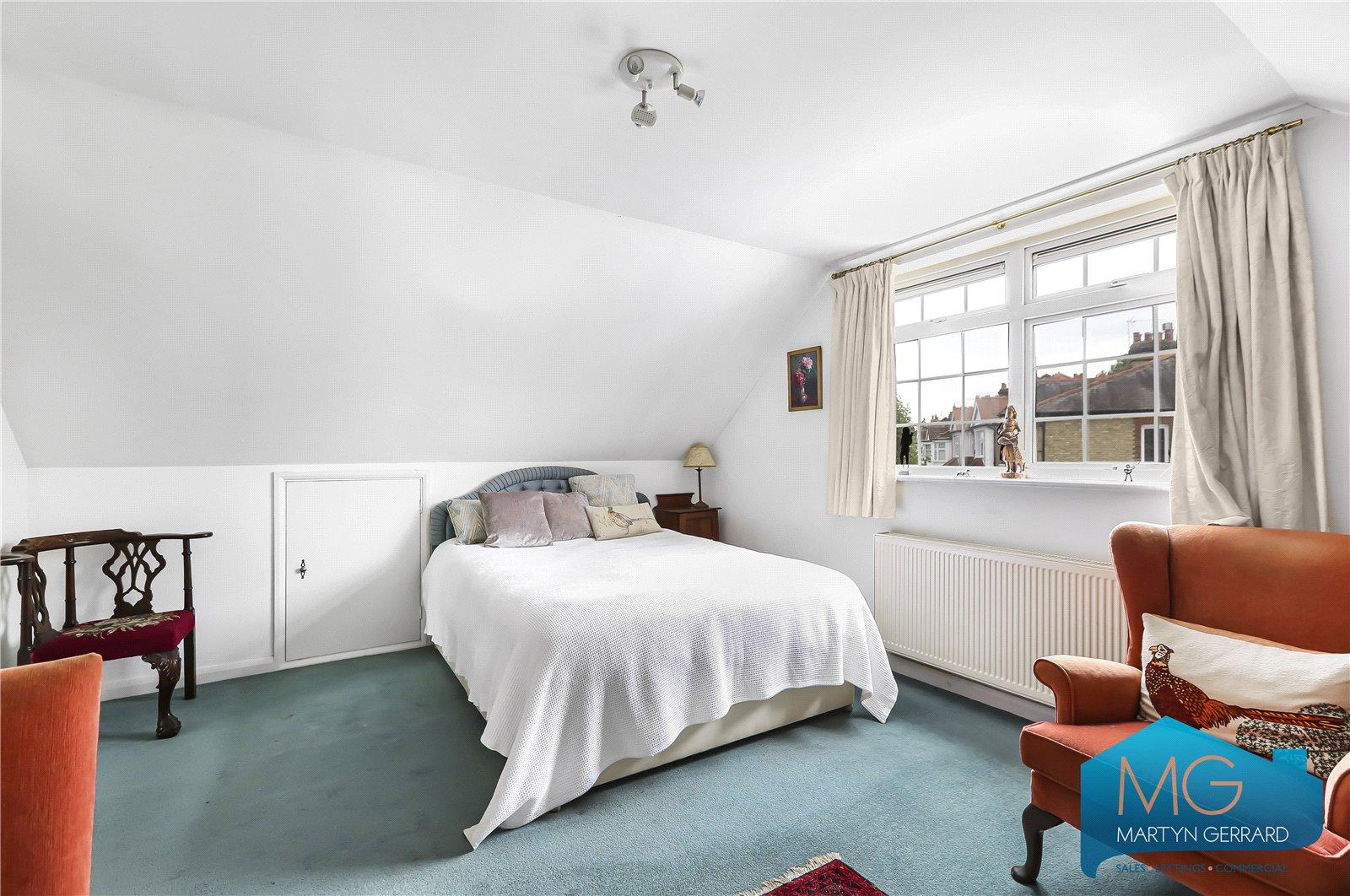 4 bedroom Detached House for sale - Martyn Gerrard