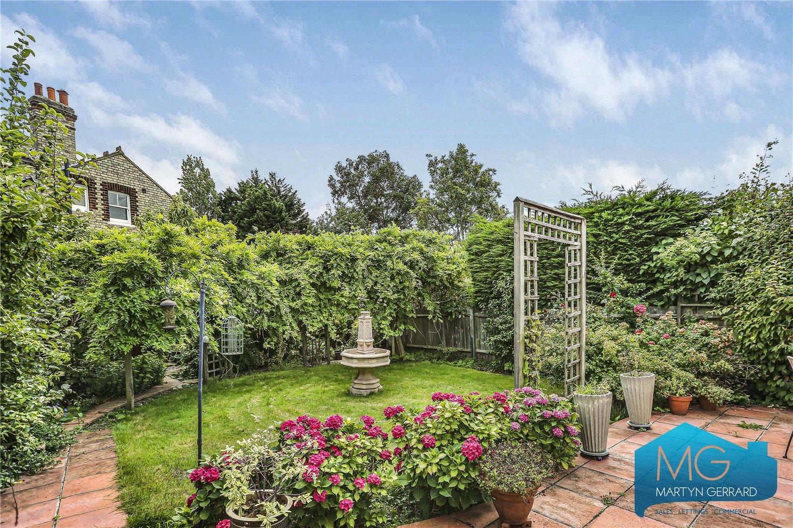 4 bedroom Detached House for sale - Martyn Gerrard