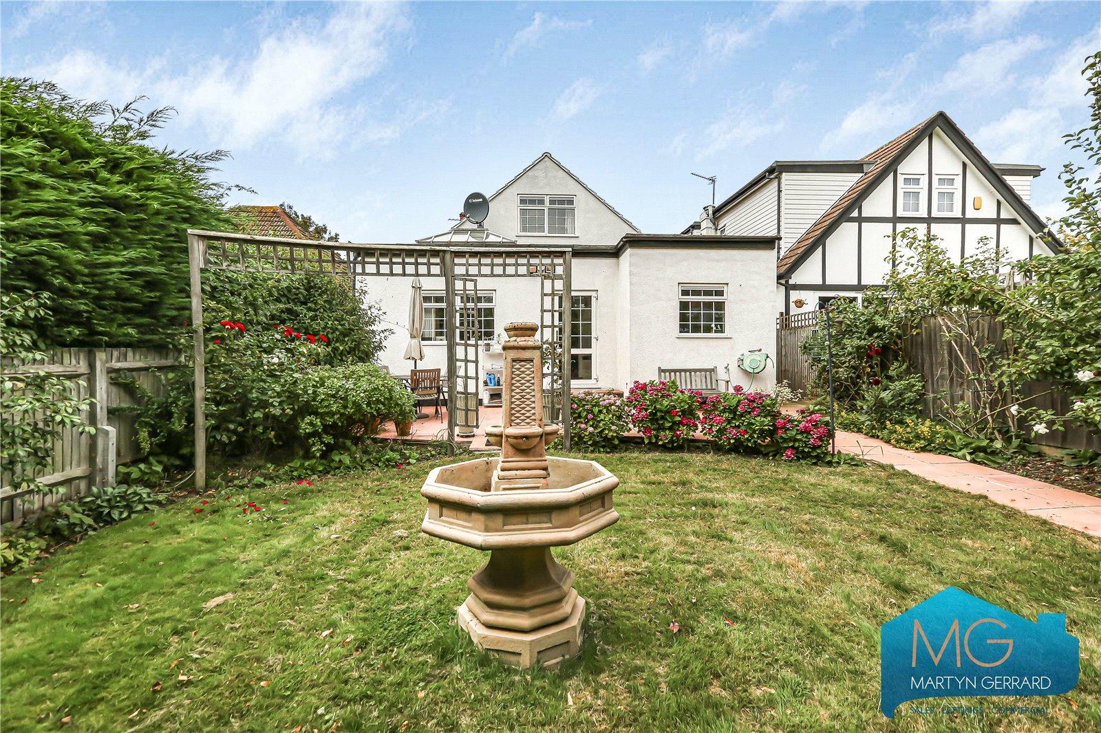4 bedroom Detached House for sale - Martyn Gerrard