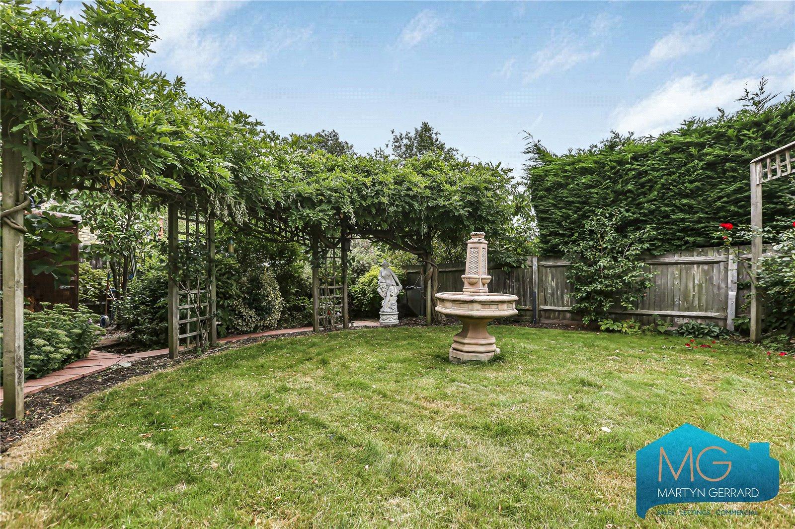 4 bedroom Detached House for sale - Martyn Gerrard