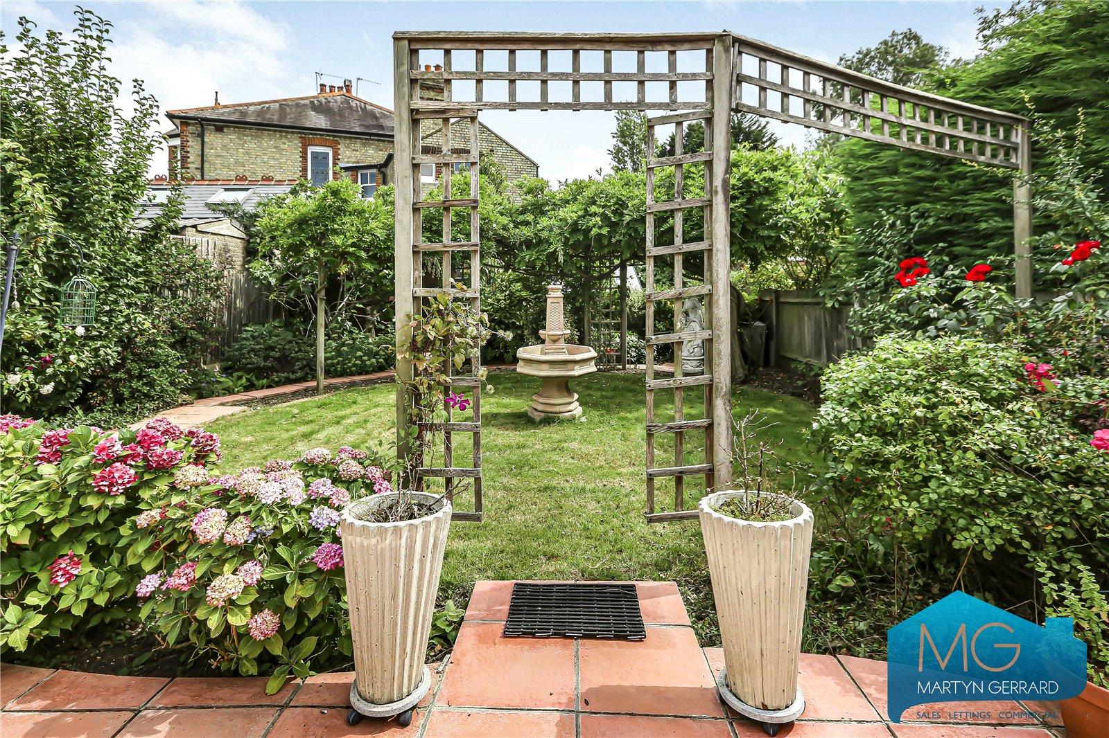 4 bedroom Detached House for sale - Martyn Gerrard