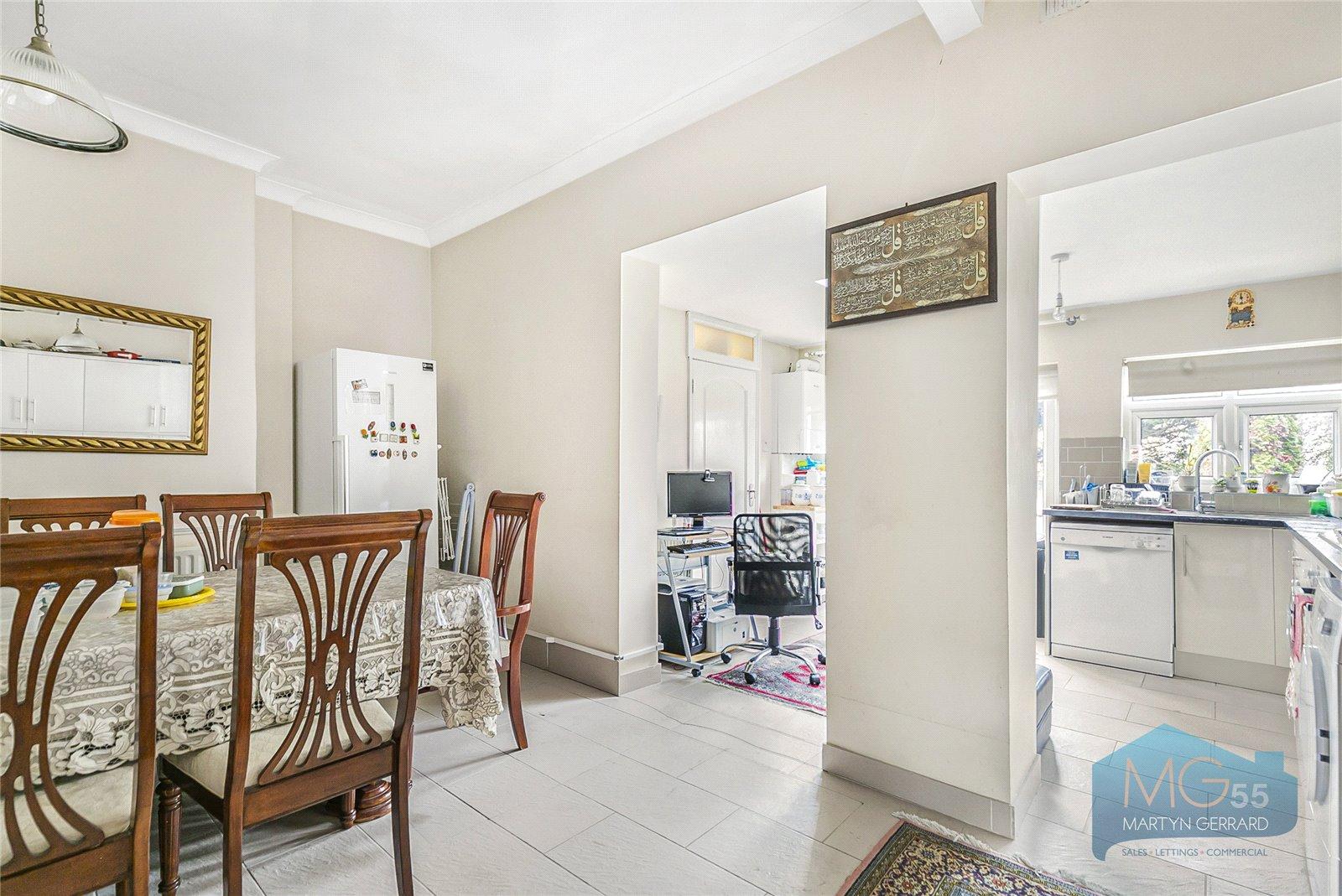 3 bedroom Terraced House for sale - Martyn Gerrard