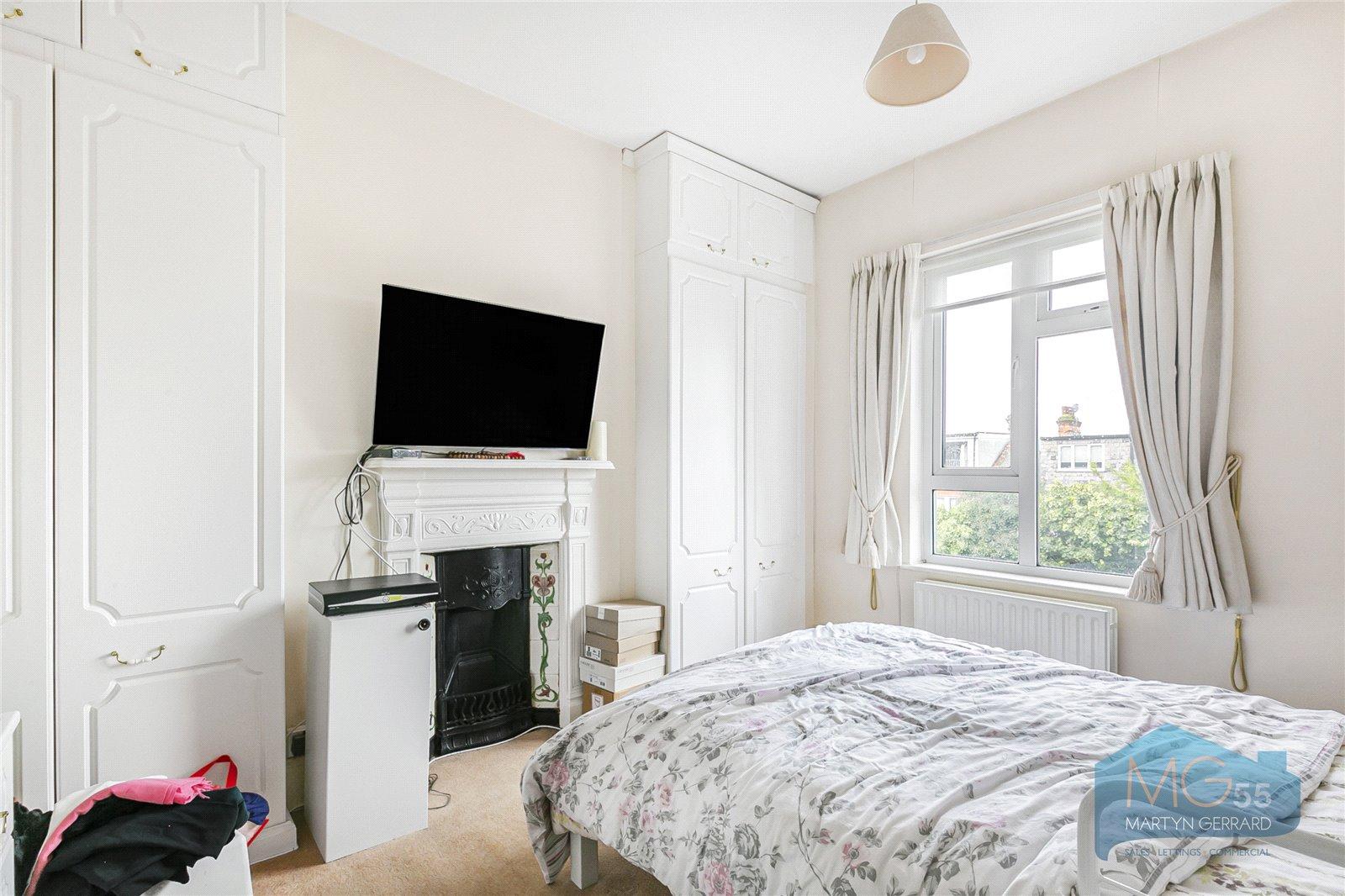 3 bedroom Terraced House for sale - Martyn Gerrard