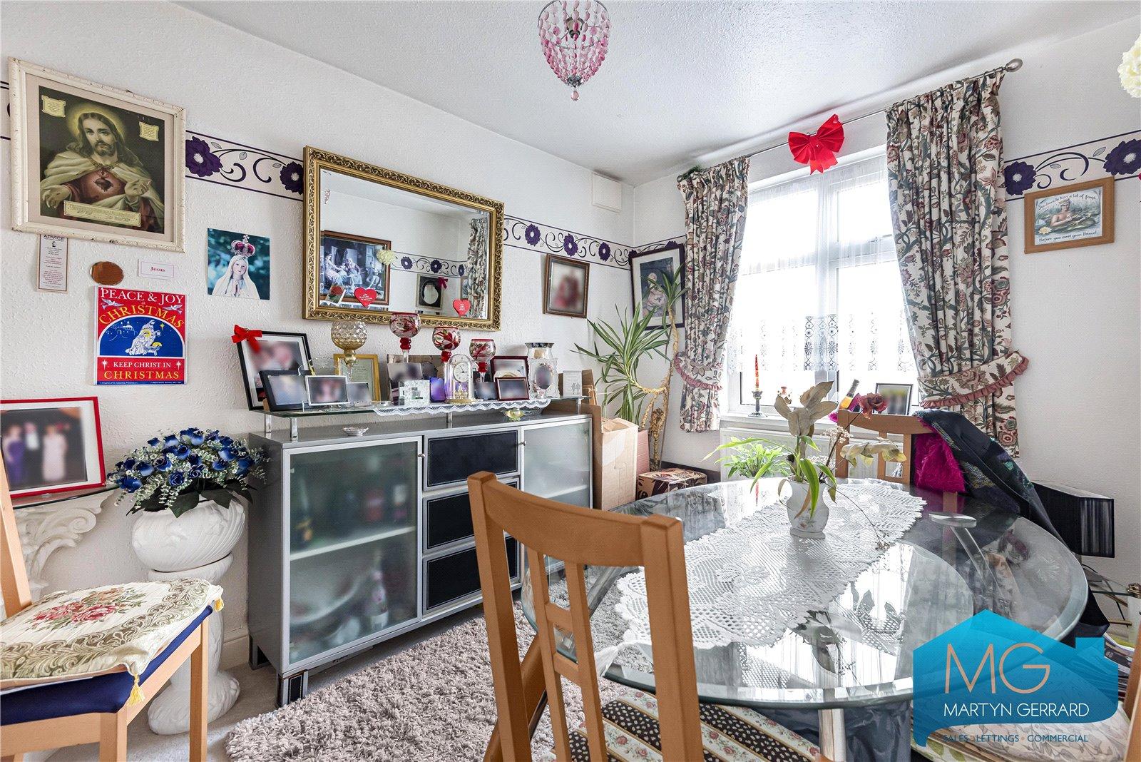 2 bedroom Maisonette for sale - Martyn Gerrard