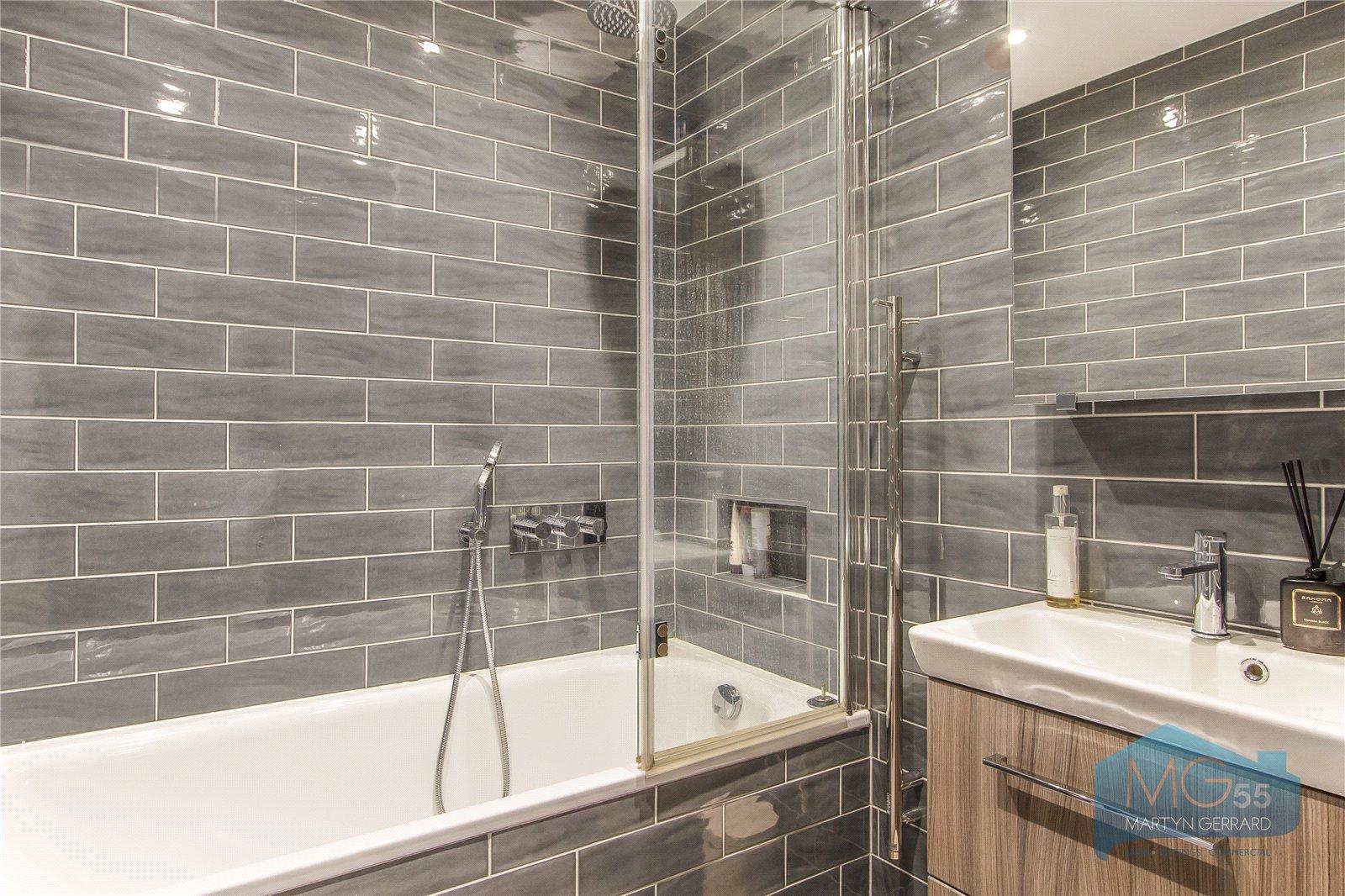 1 bedroom Apartment for sale - Martyn Gerrard