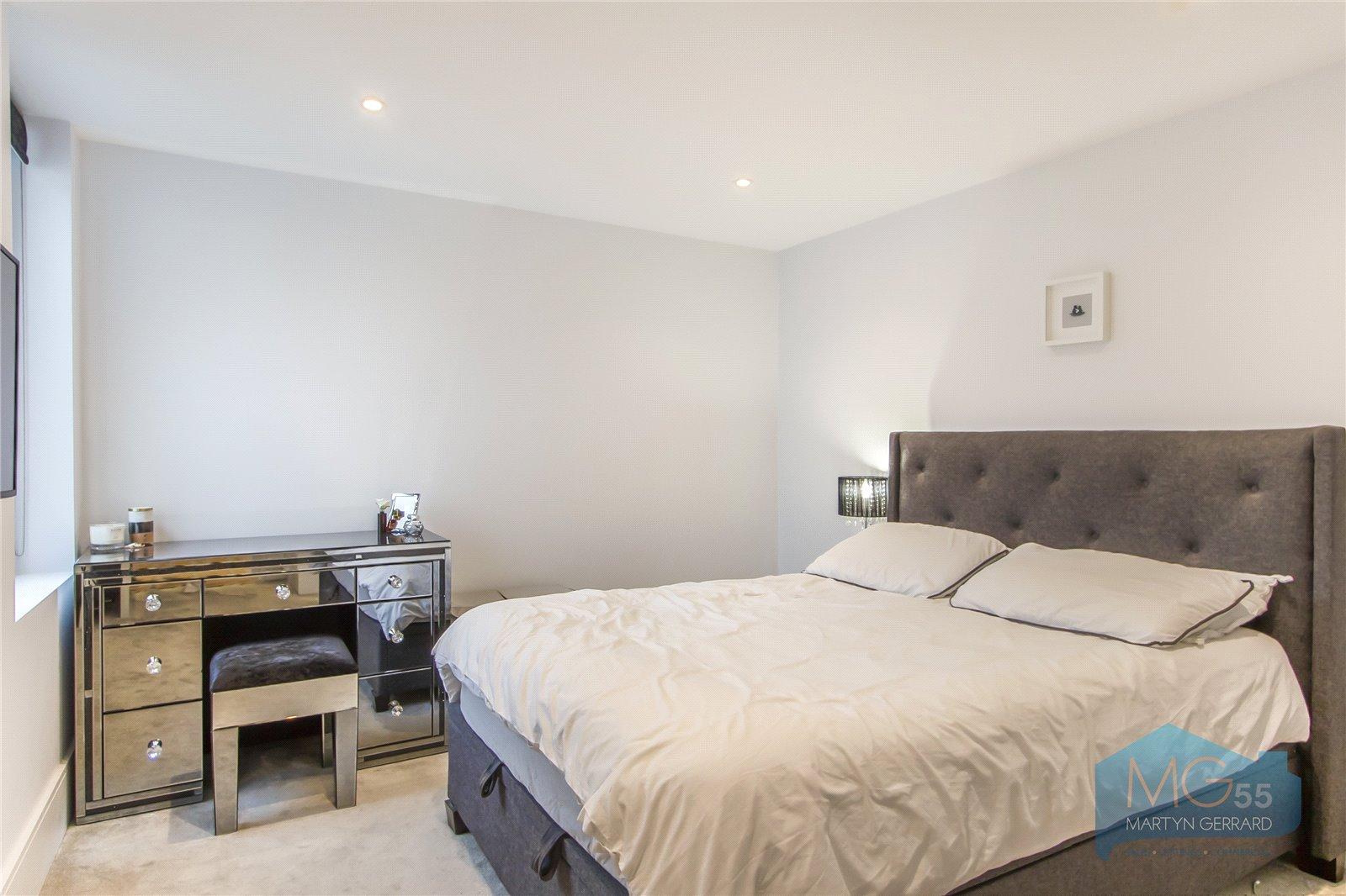 1 bedroom Apartment for sale - Martyn Gerrard