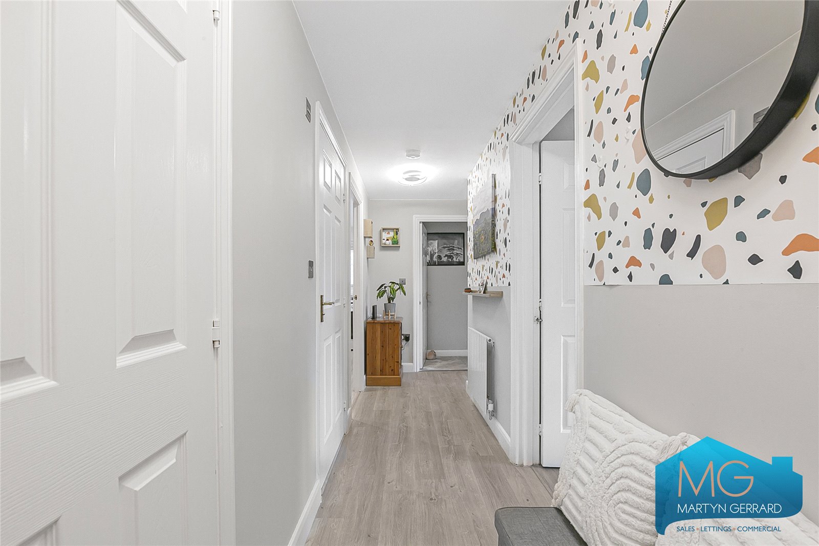 2 bedroom Apartment for sale - Martyn Gerrard