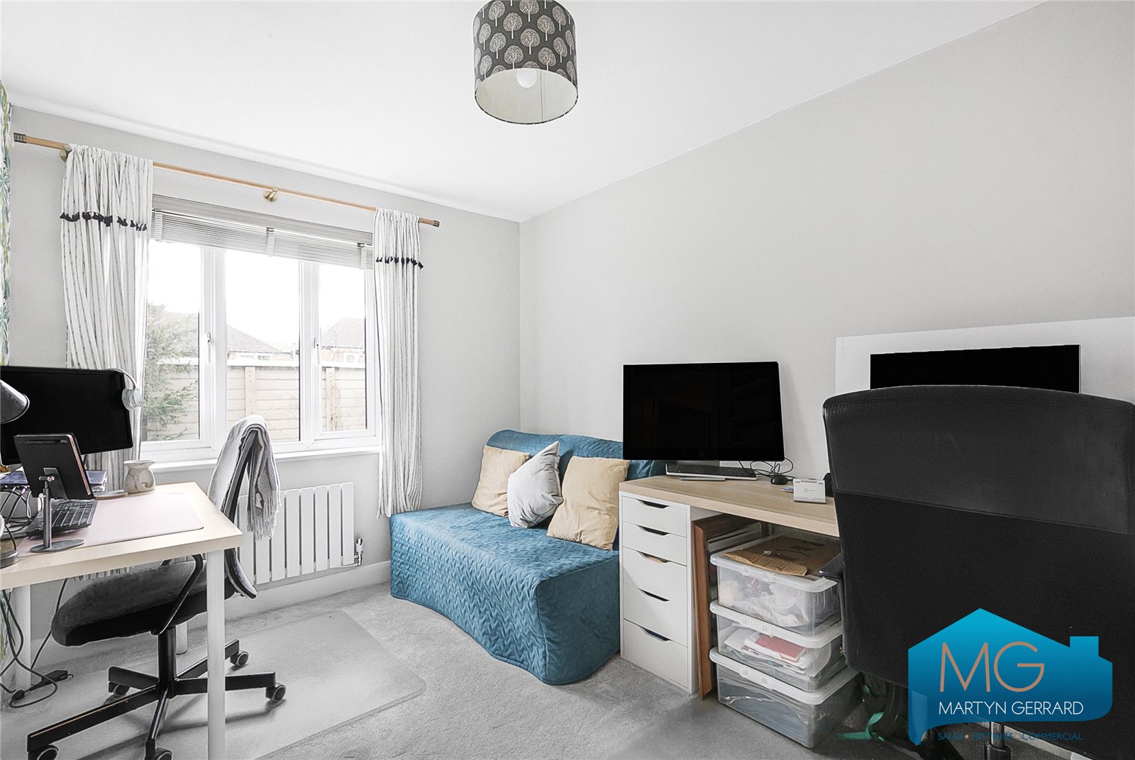 2 bedroom Apartment for sale - Martyn Gerrard